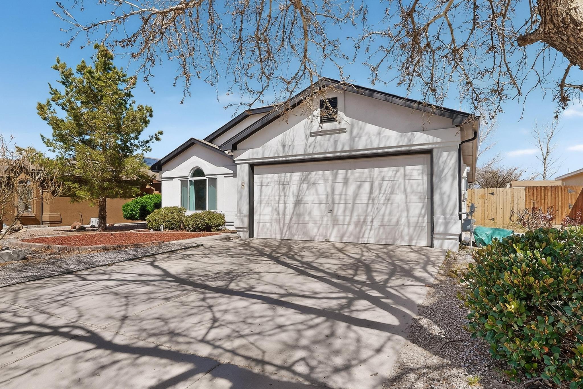 11 Flores Bonitas Avenue