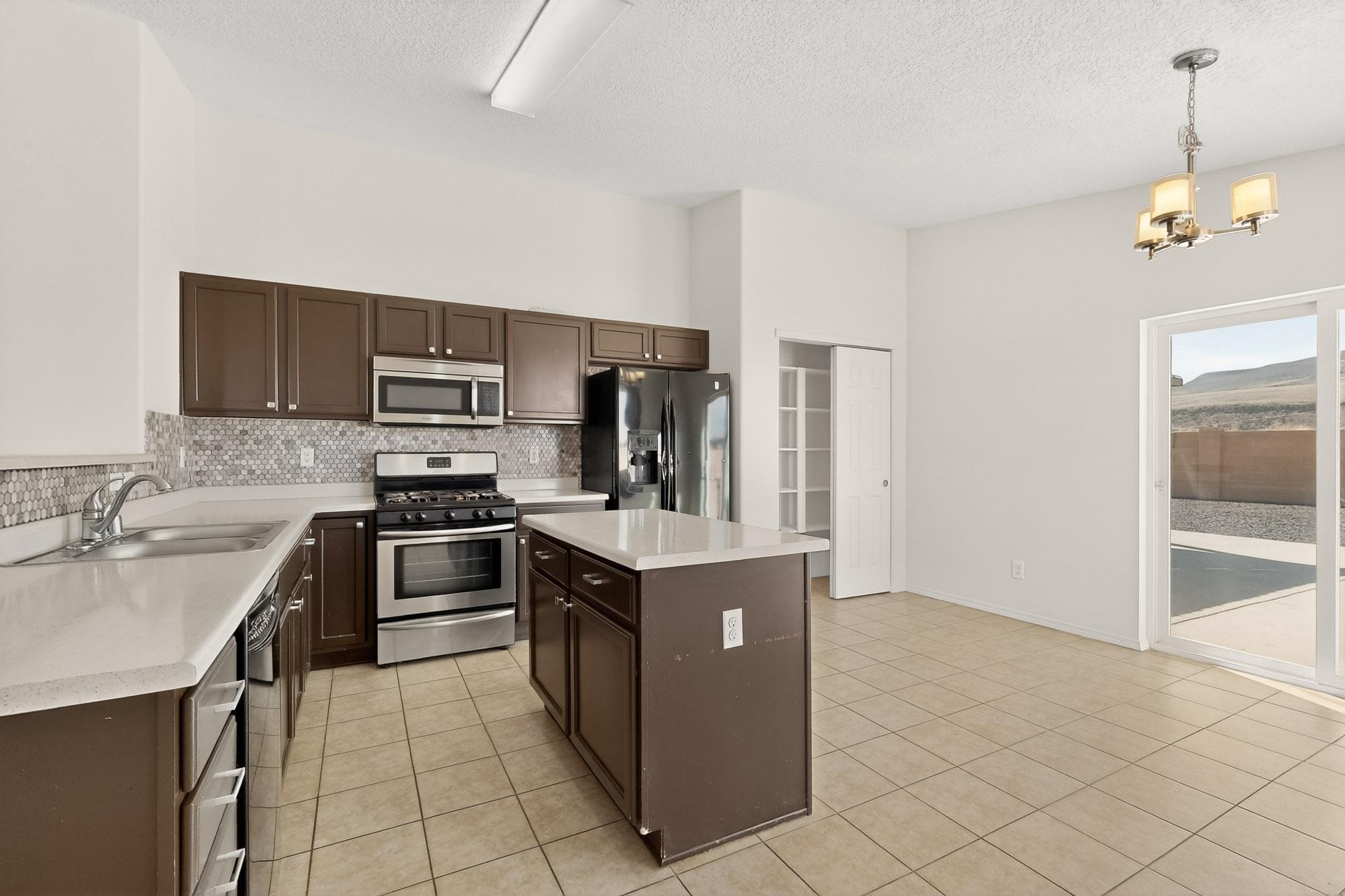 2190 Camino Rincon SW