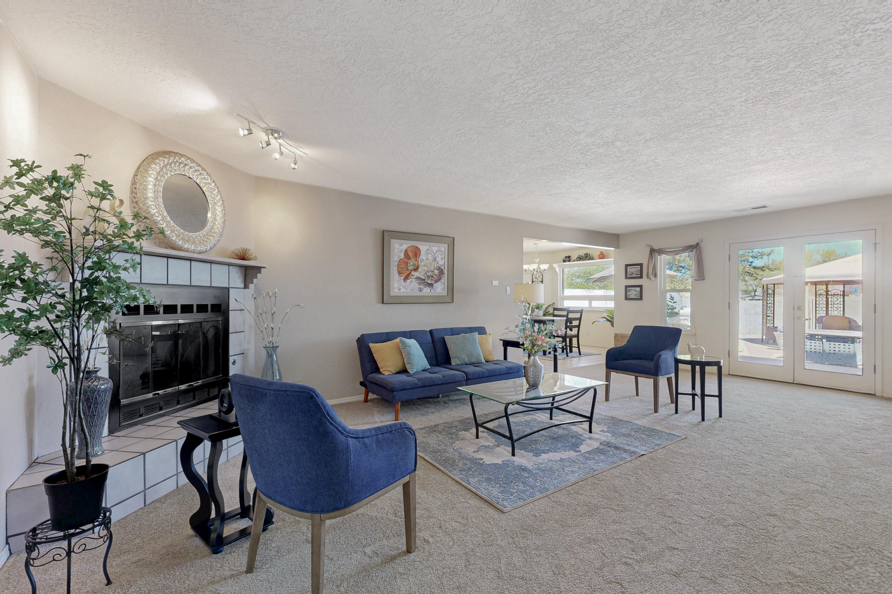 12323 Haines Avenue NE