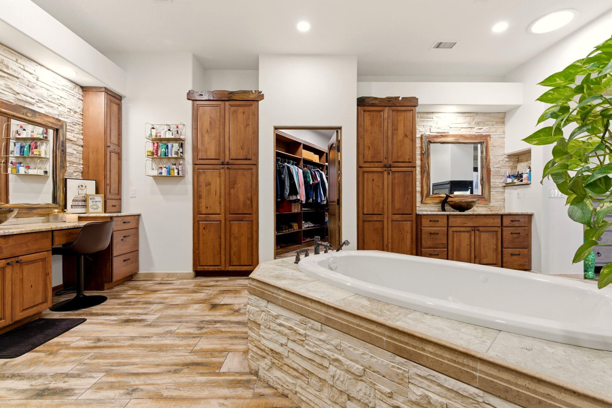 420 Calle Conejo Lane