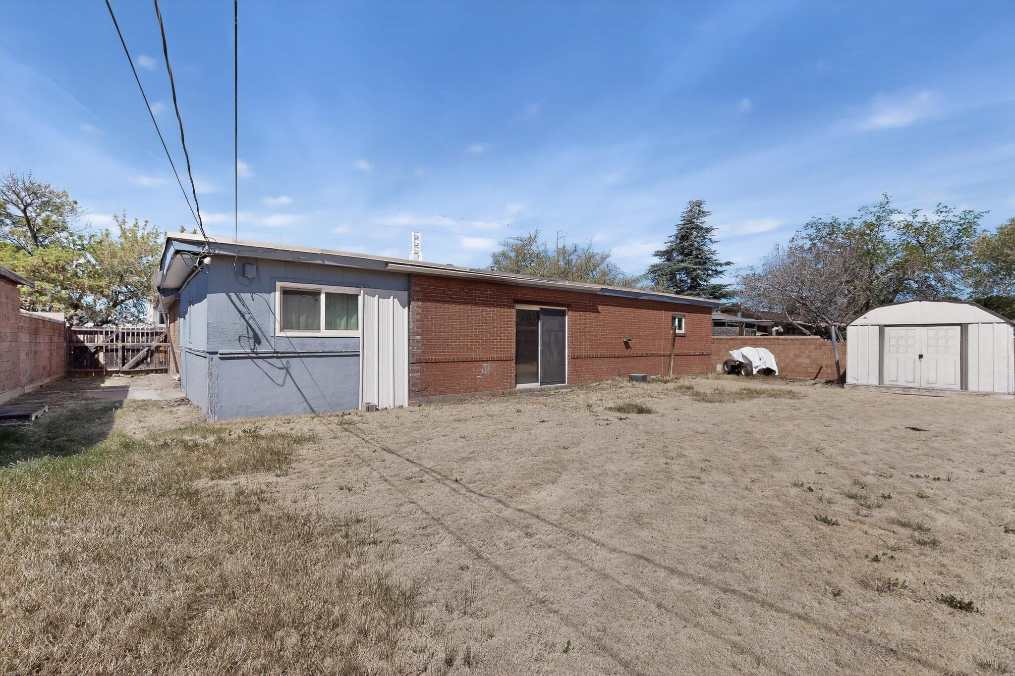 2328 Wyoming Boulevard NE