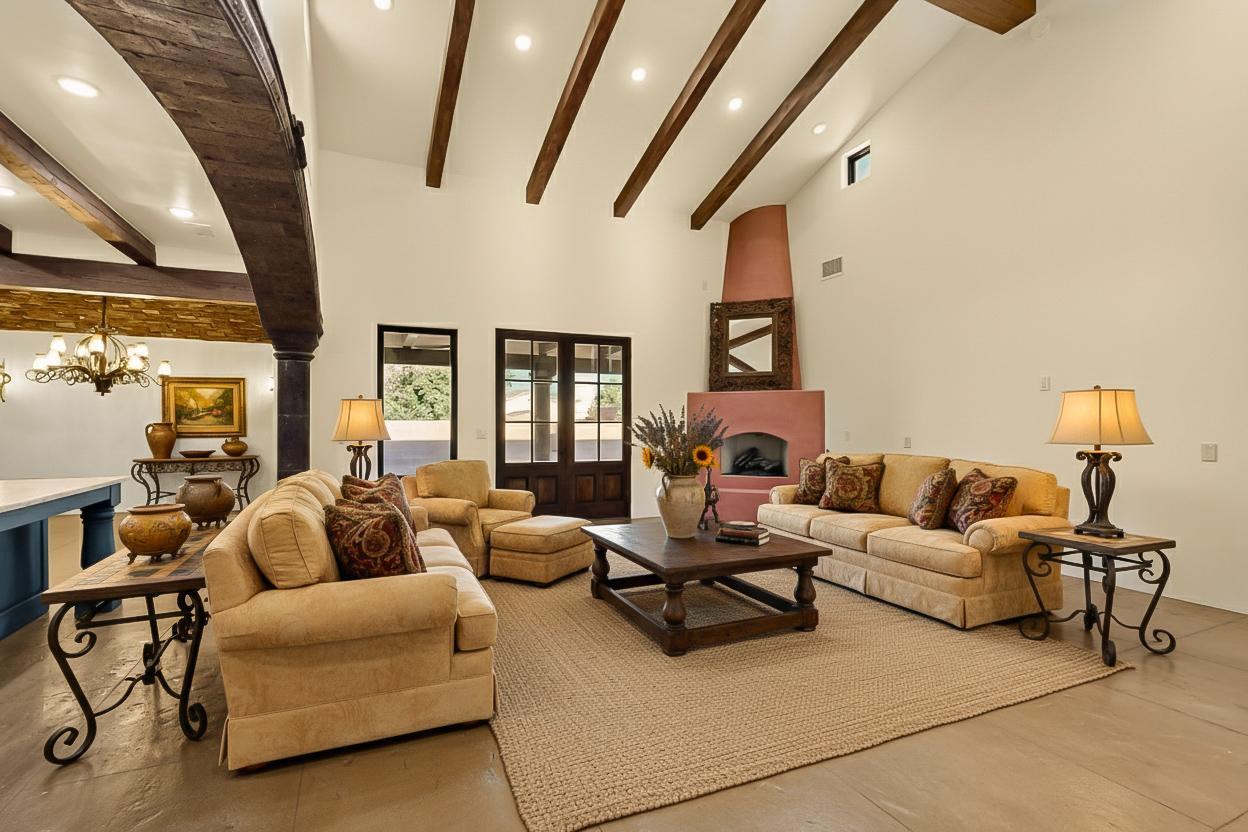 6224 Camino Alto Road NW