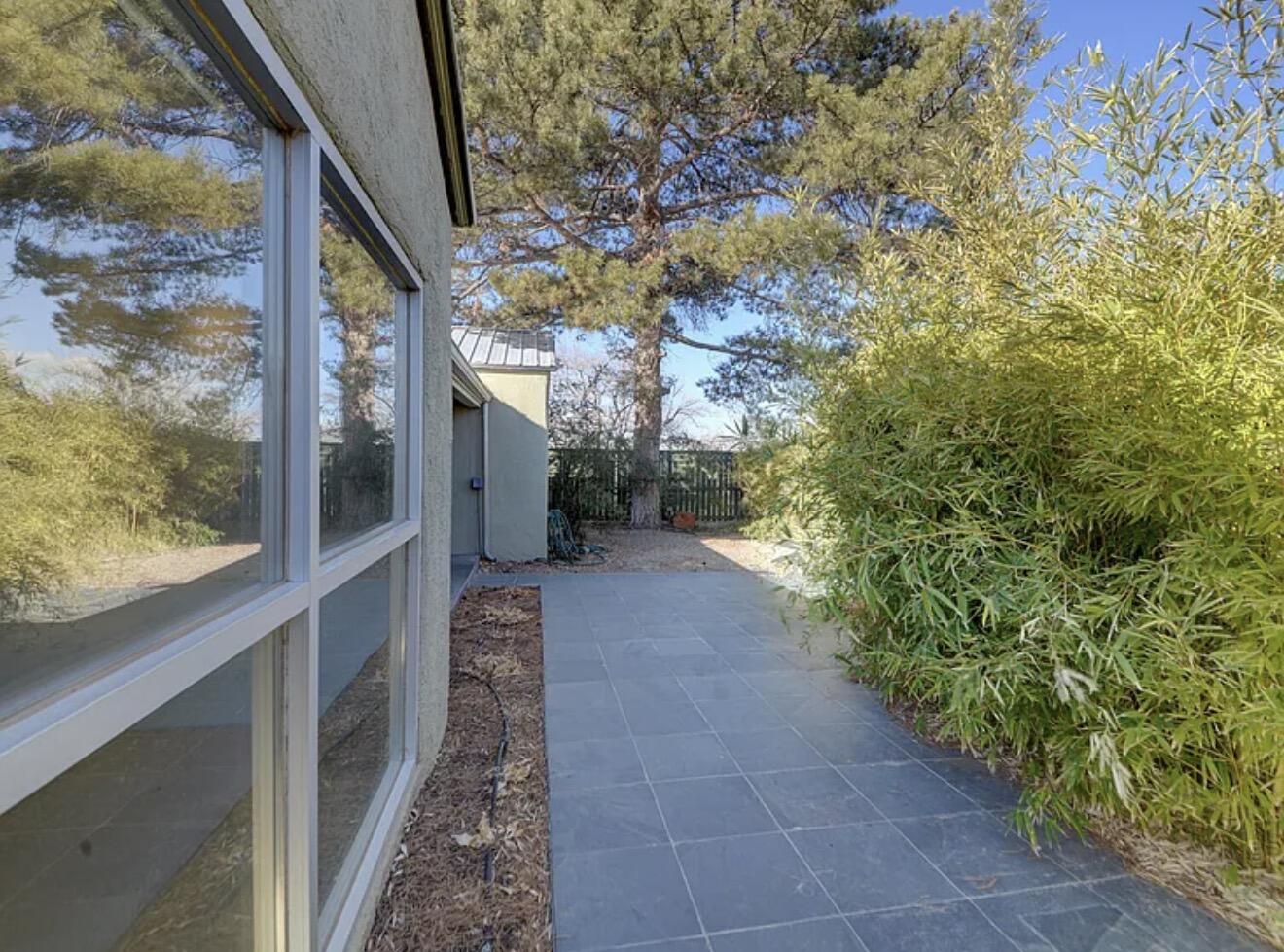 2920 Santa Clara Avenue SE