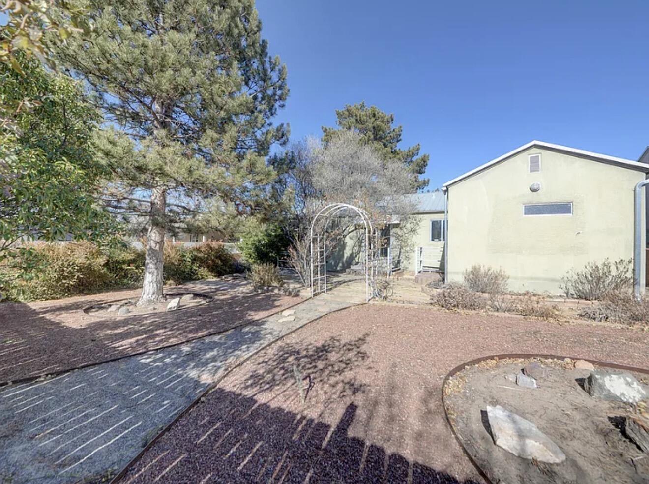 2920 Santa Clara Avenue SE