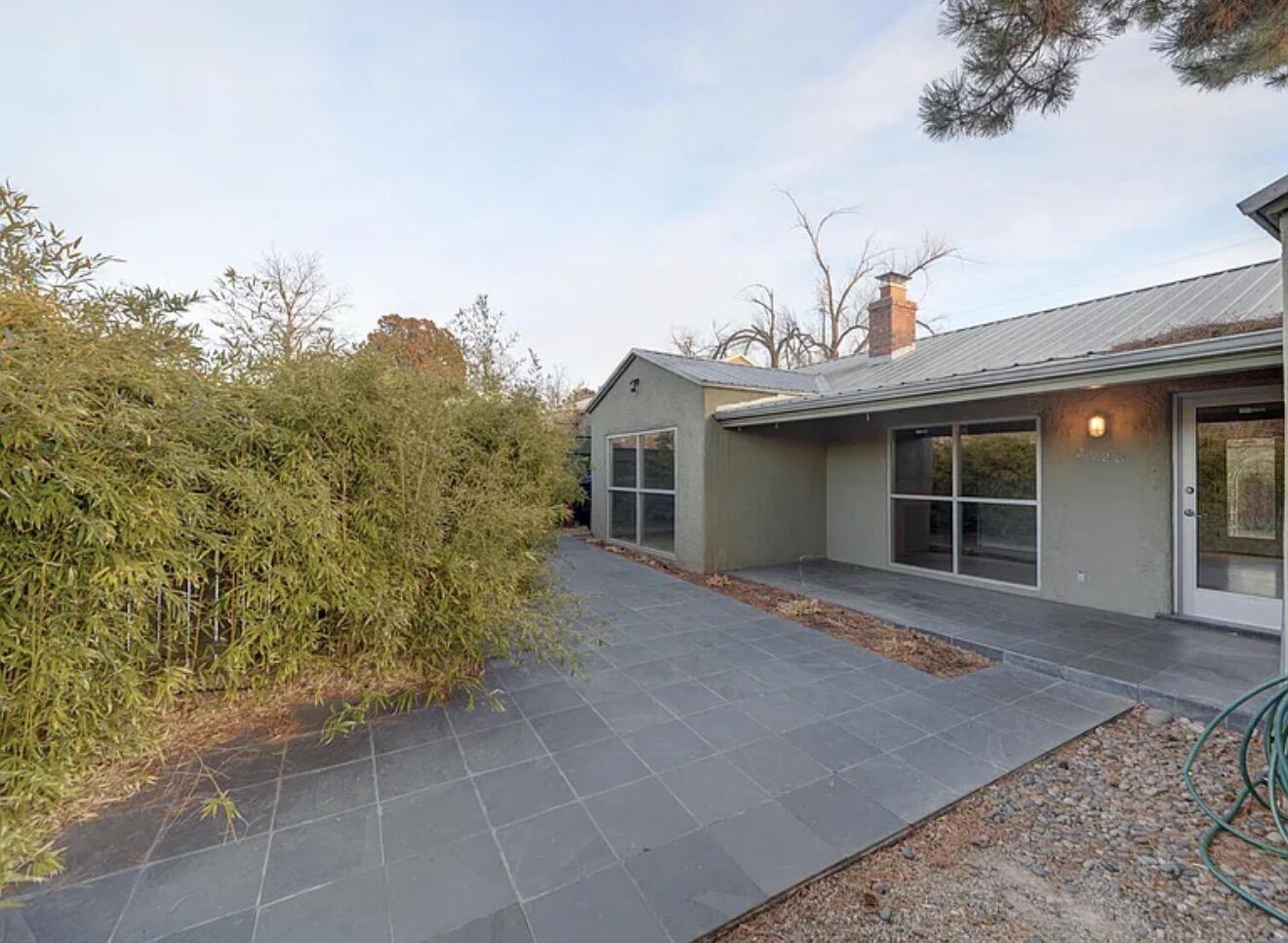 2920 Santa Clara Avenue SE