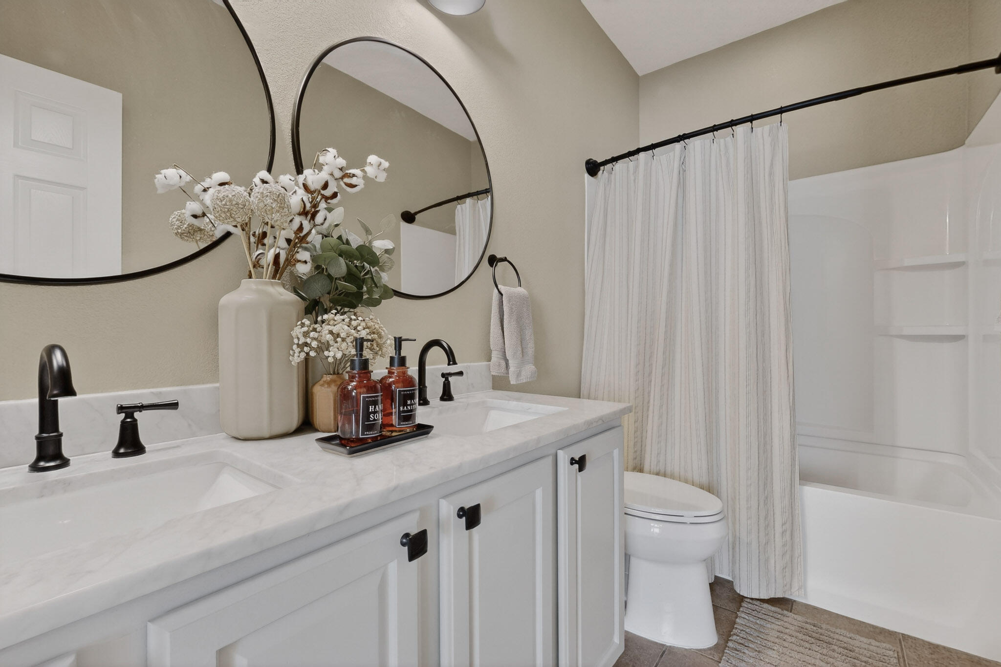 4029 Paseo Vista Place NE