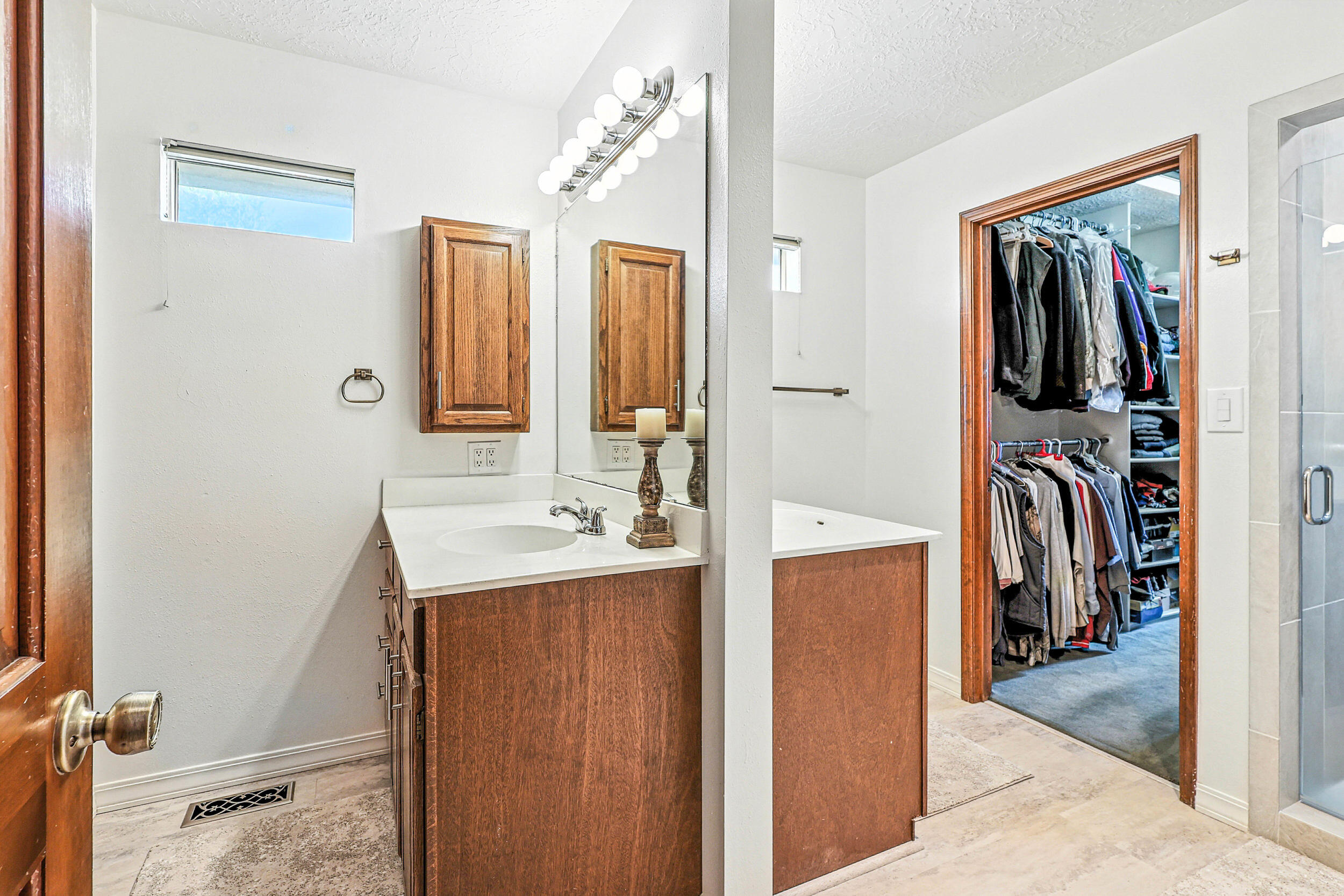 9801 Greenbrier Road NE