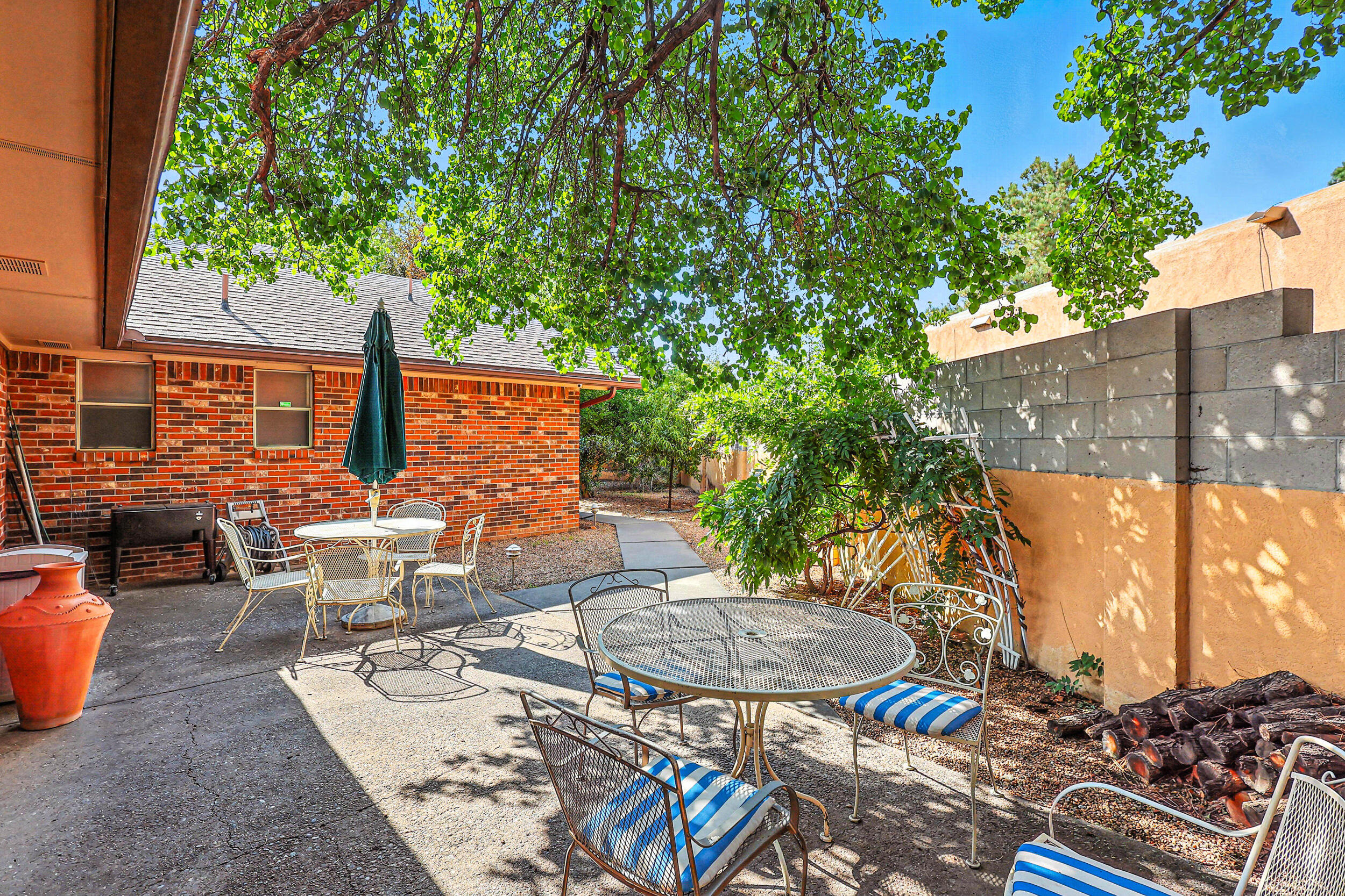 9801 Greenbrier Road NE