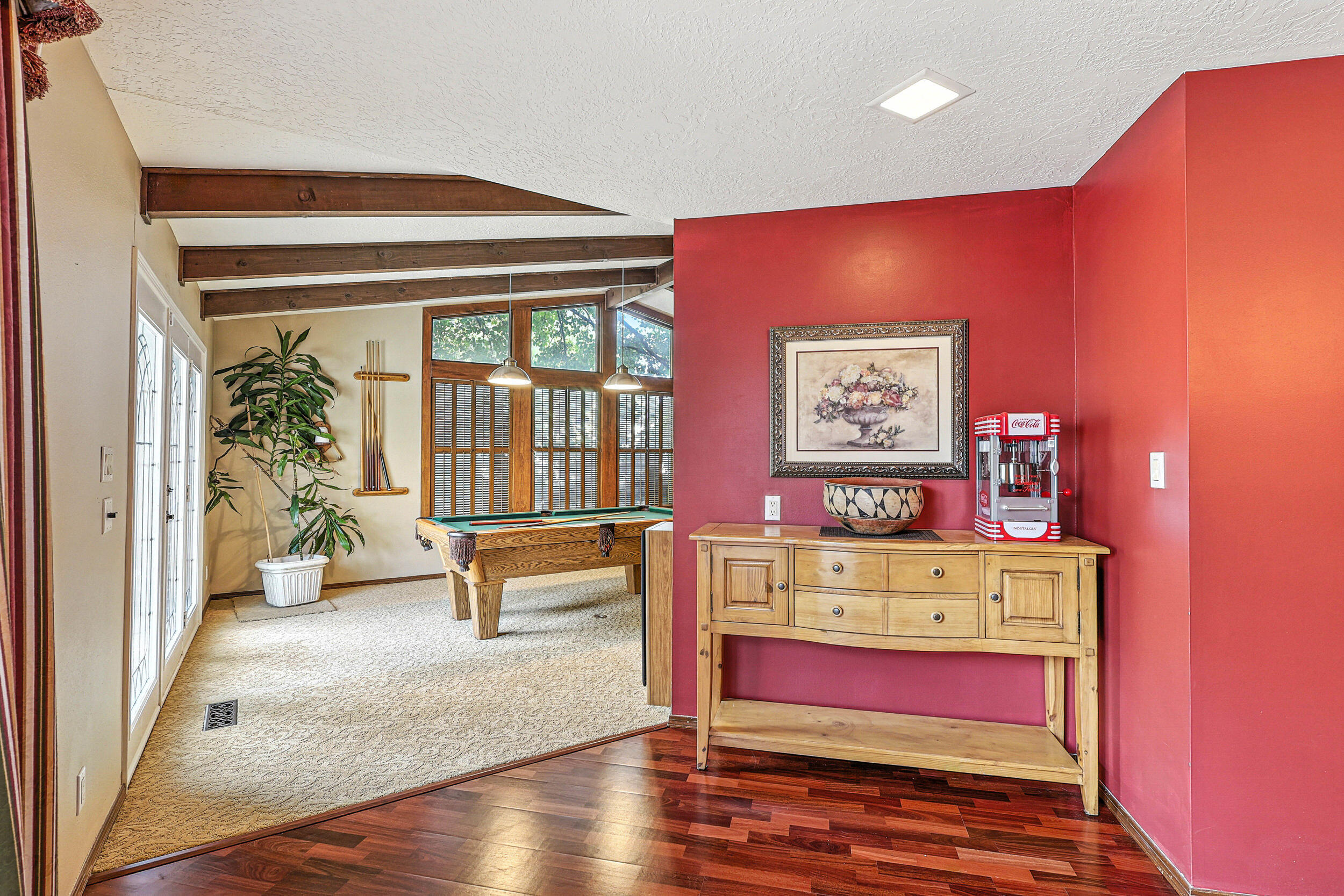 9801 Greenbrier Road NE