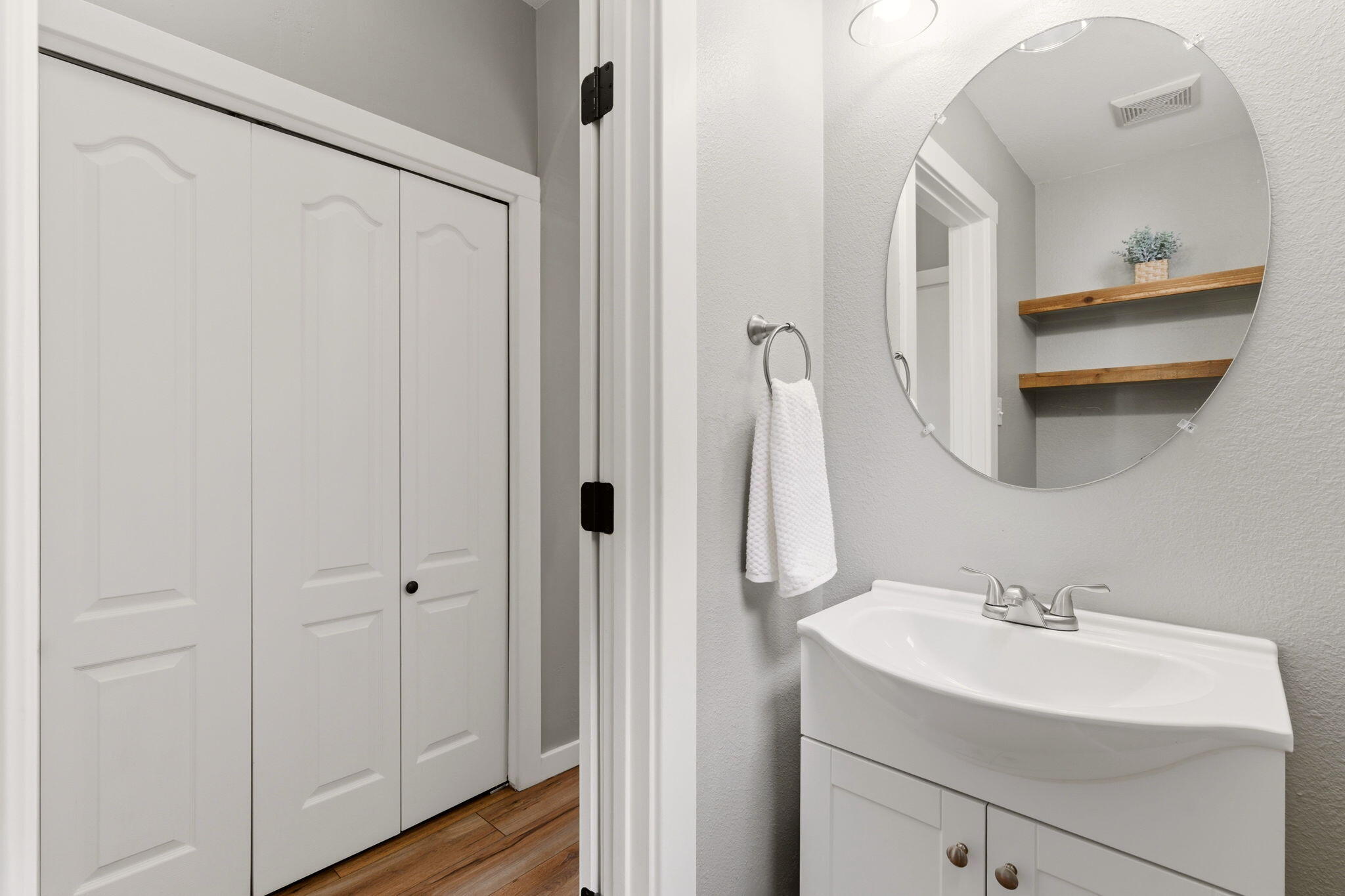 3828 Tranquil Meadows Drive NE