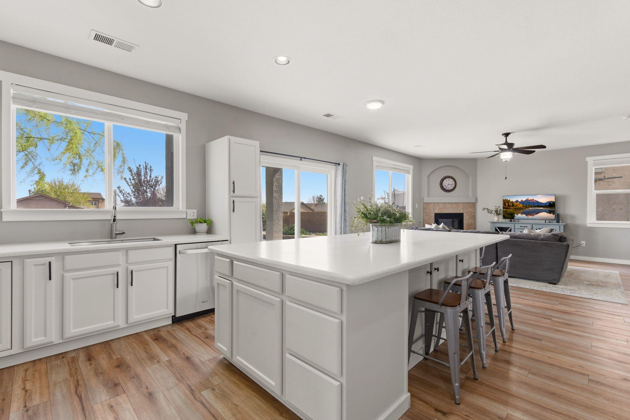 3828 Tranquil Meadows Drive NE