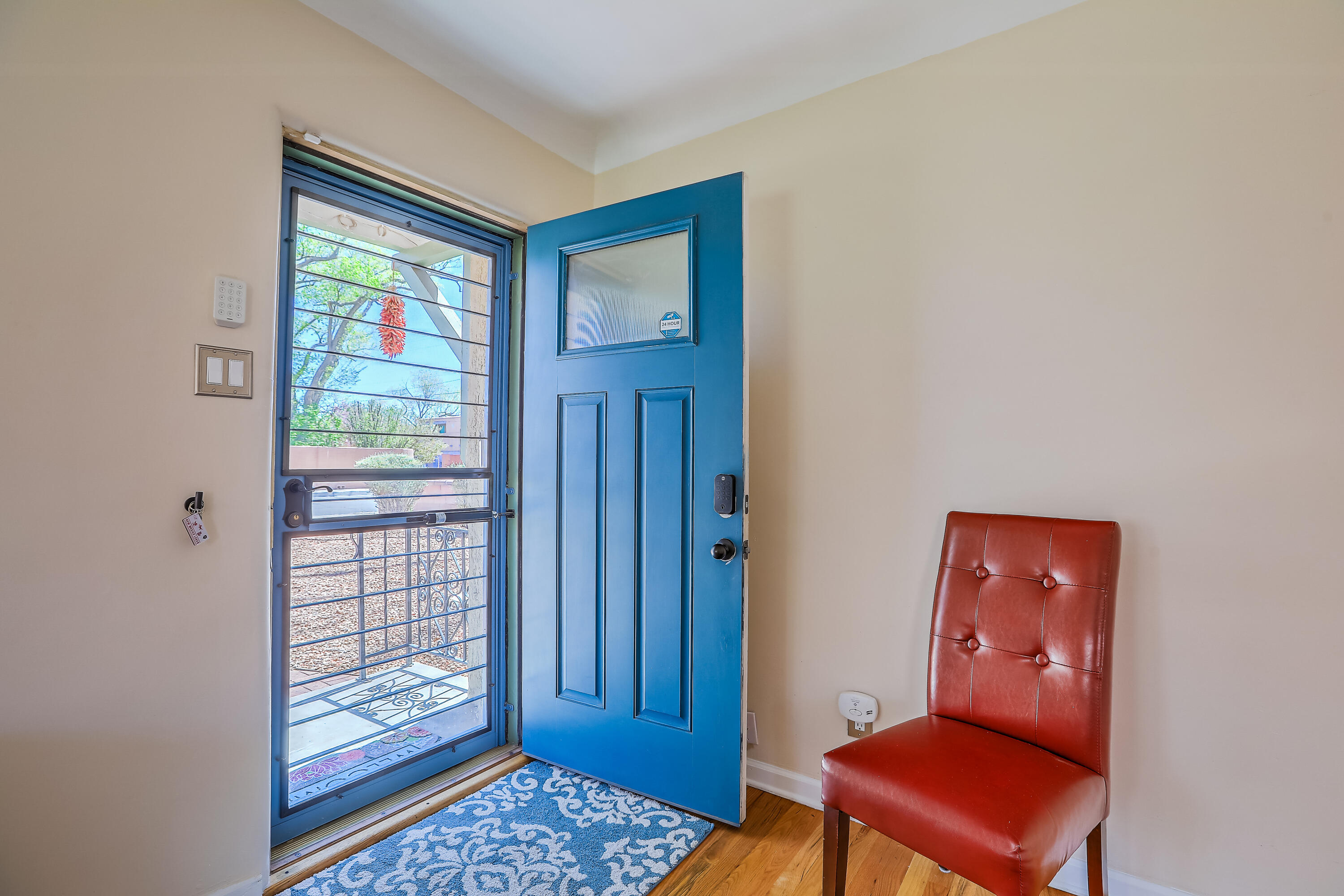 305 Adams Street NE