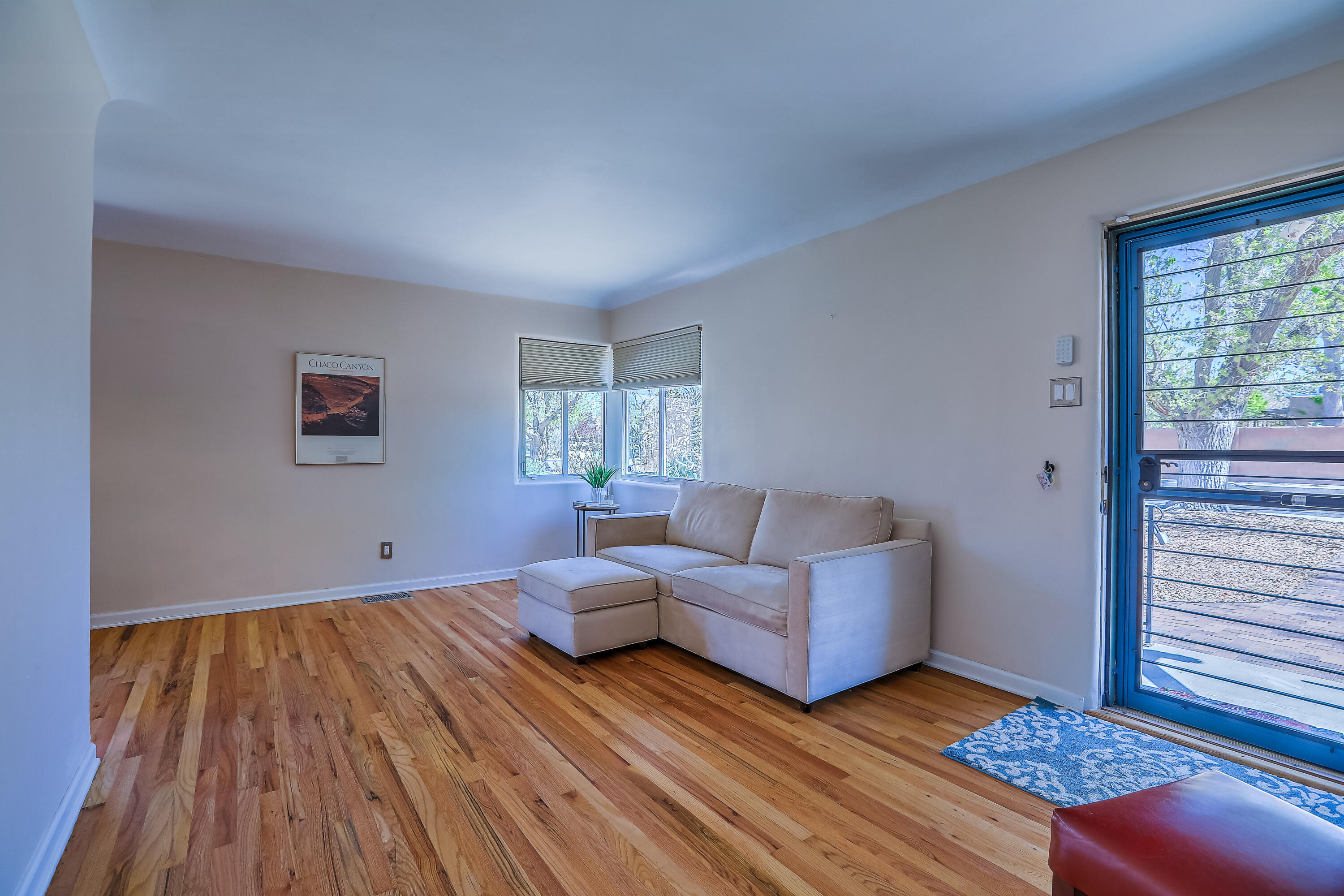 305 Adams Street NE