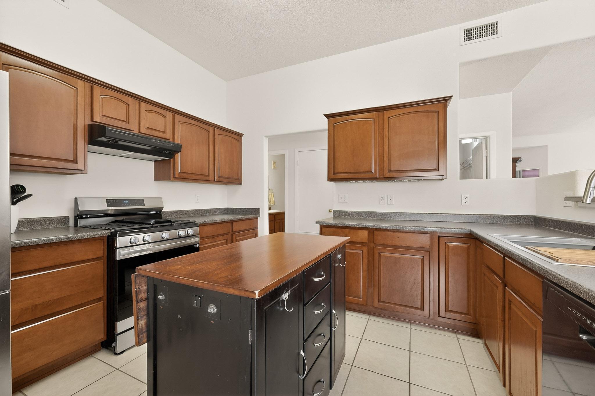 10515 Toledo Street NW