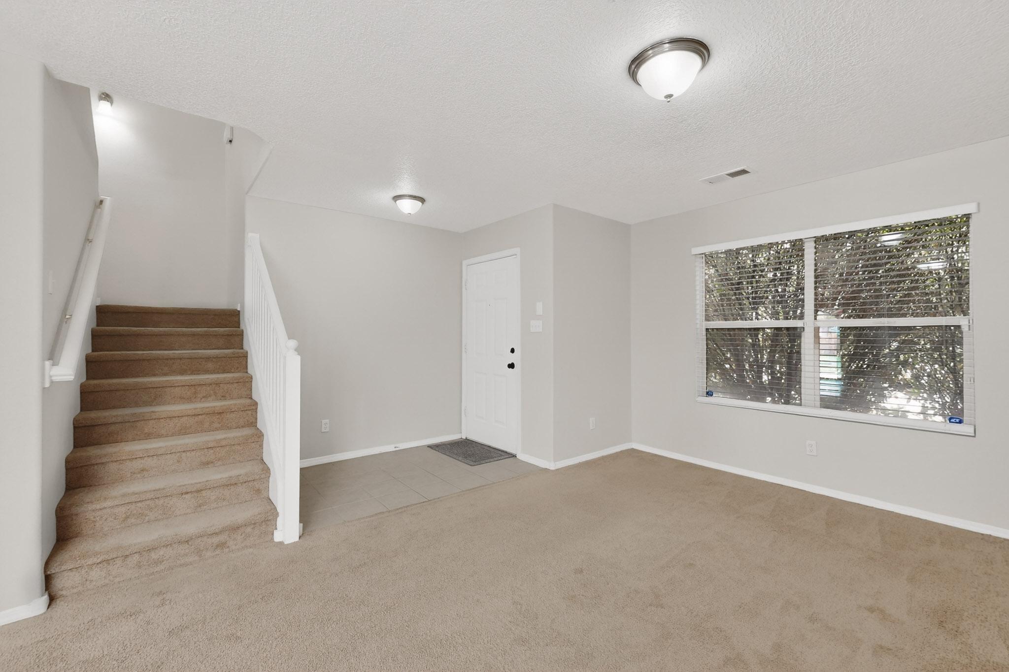 2713 Violeta Circle SE