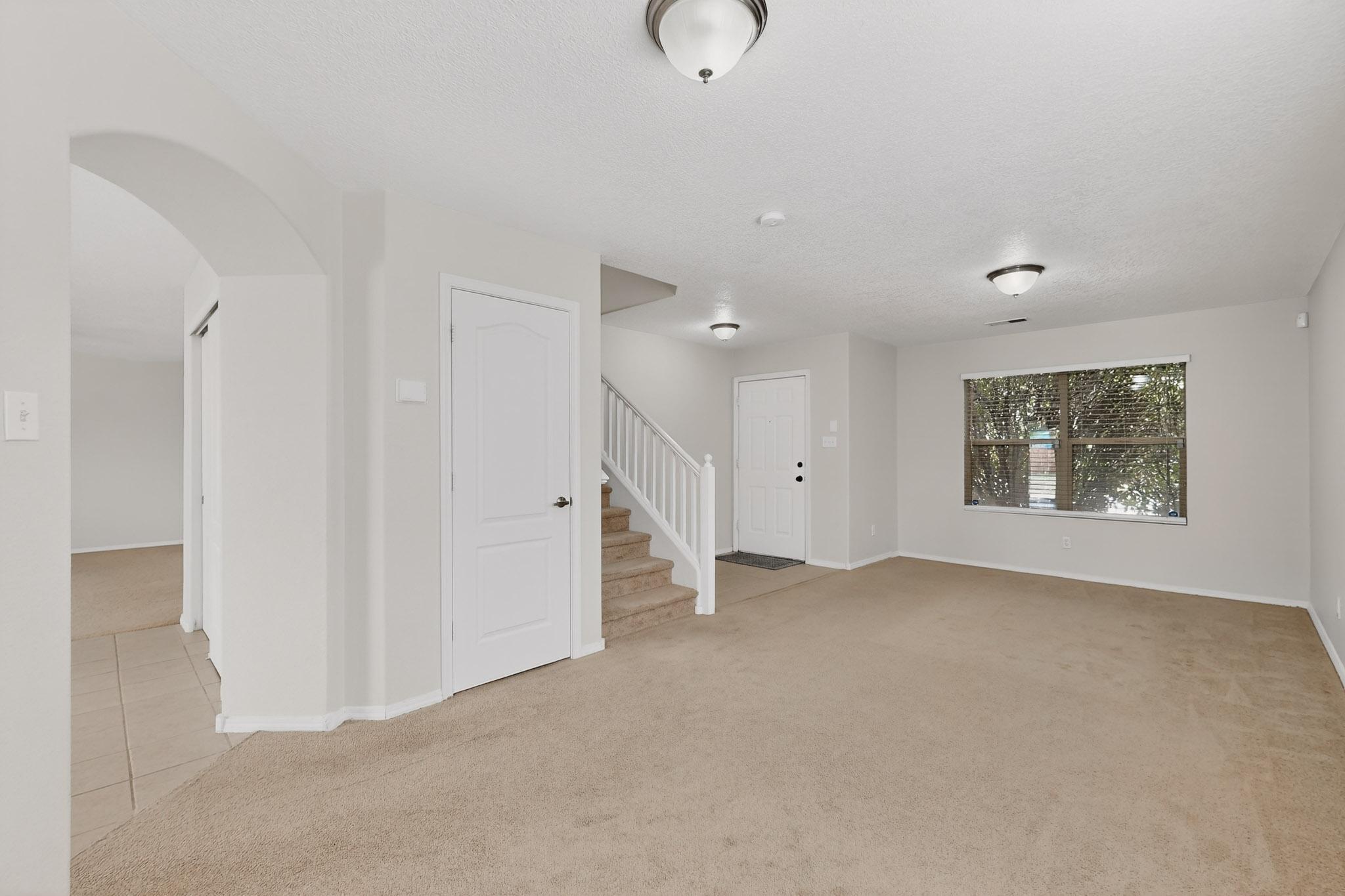 2713 Violeta Circle SE