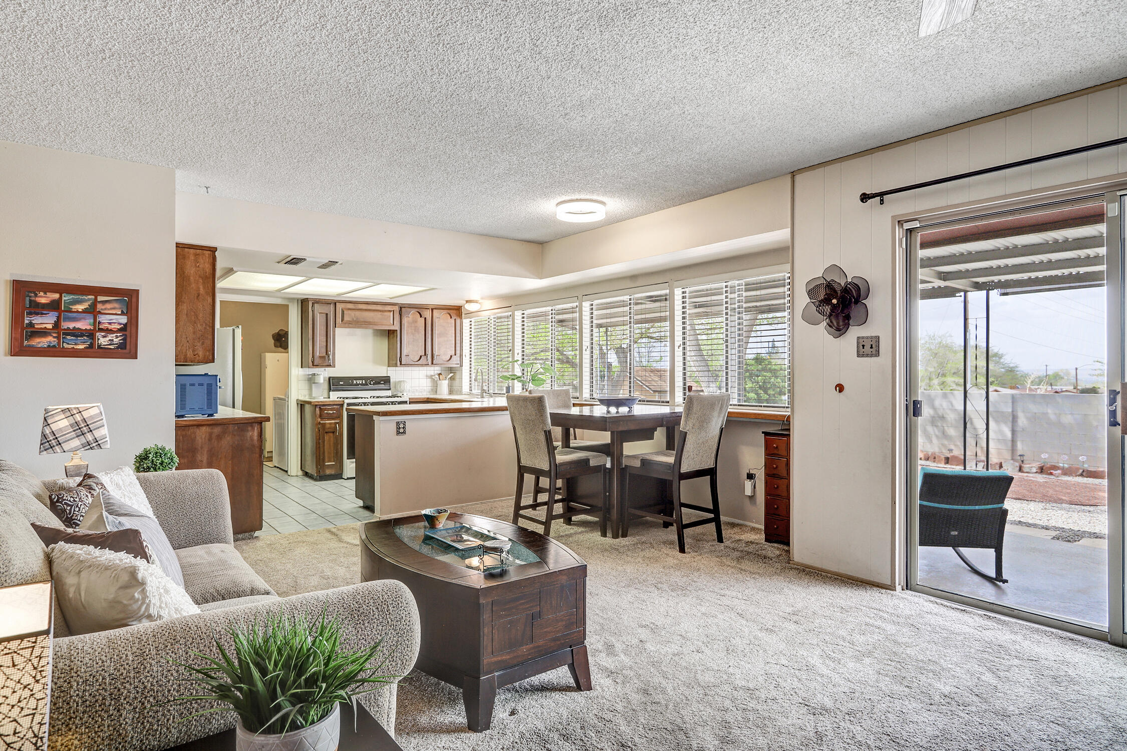 2001 Algodones Street NE