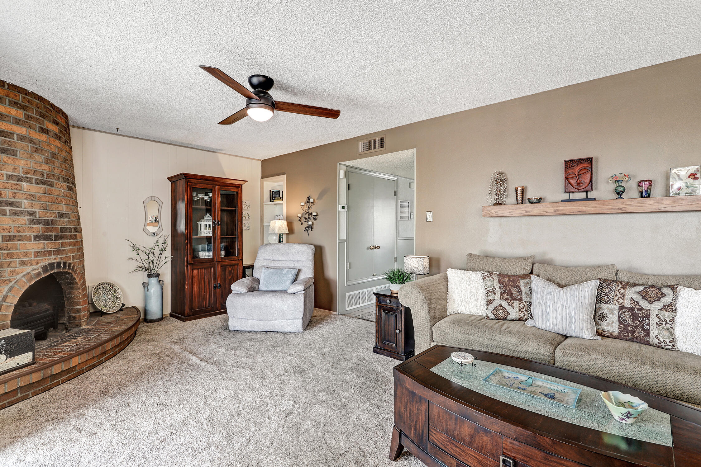 2001 Algodones Street NE