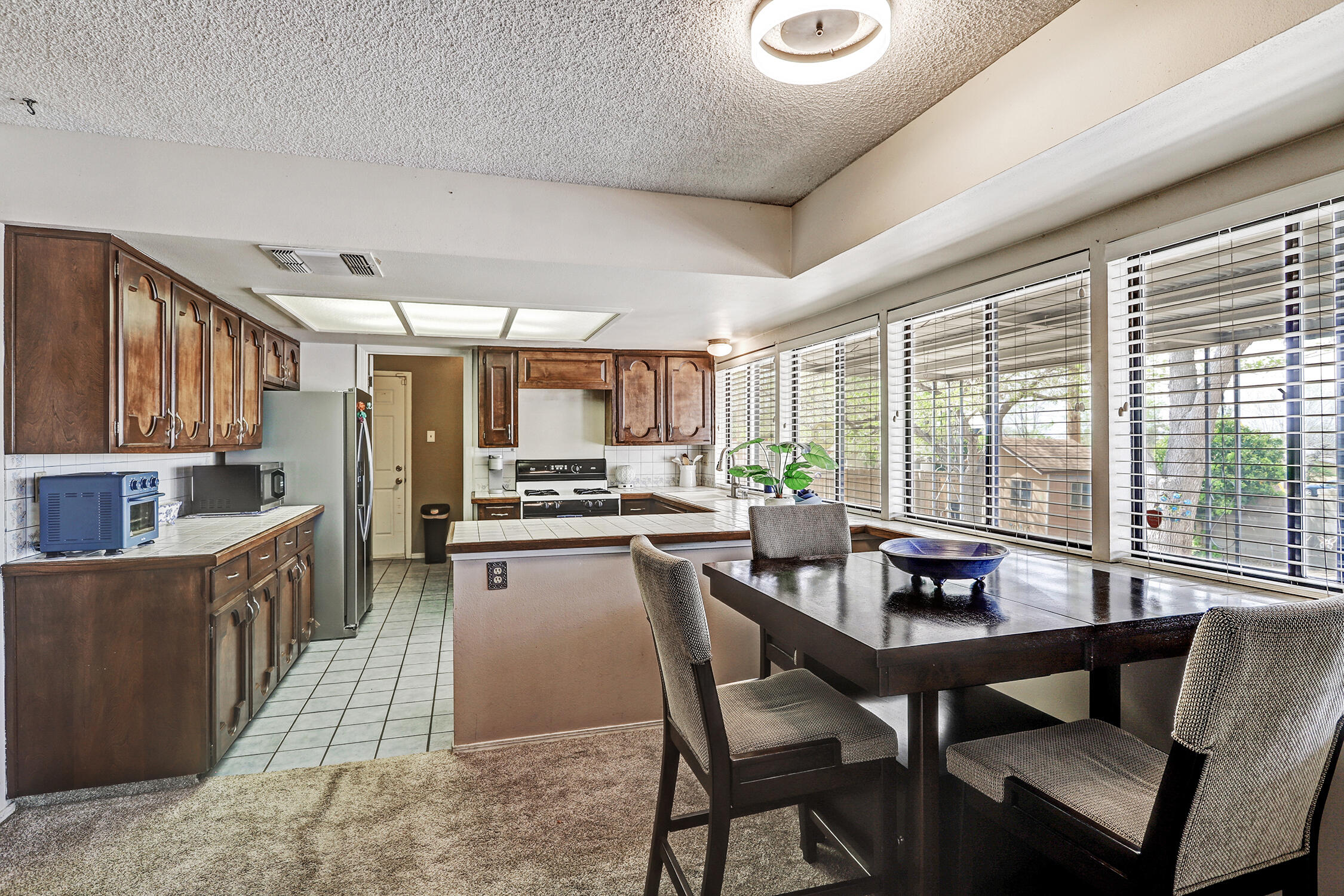 2001 Algodones Street NE