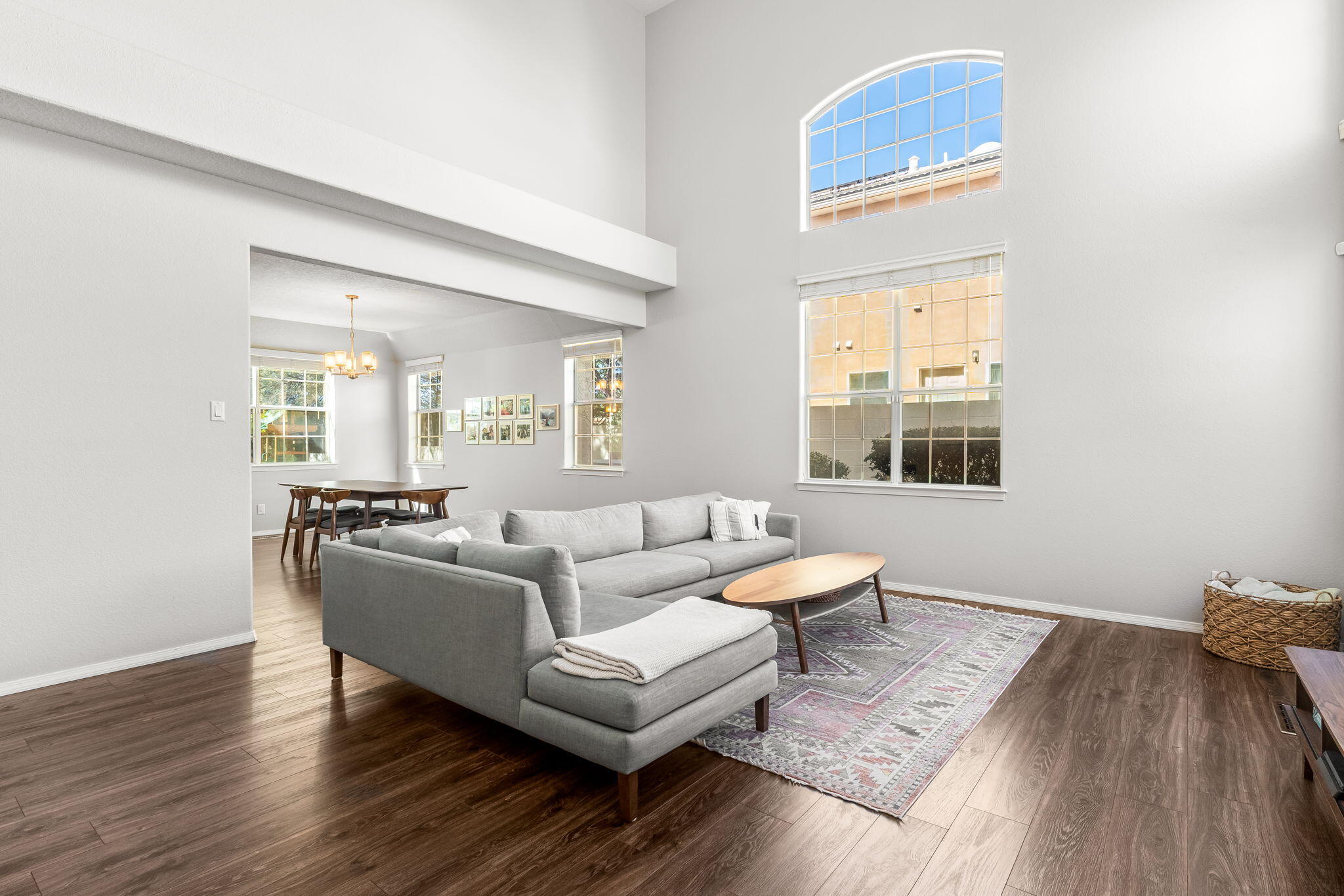 5505 Camino Arbustos NE