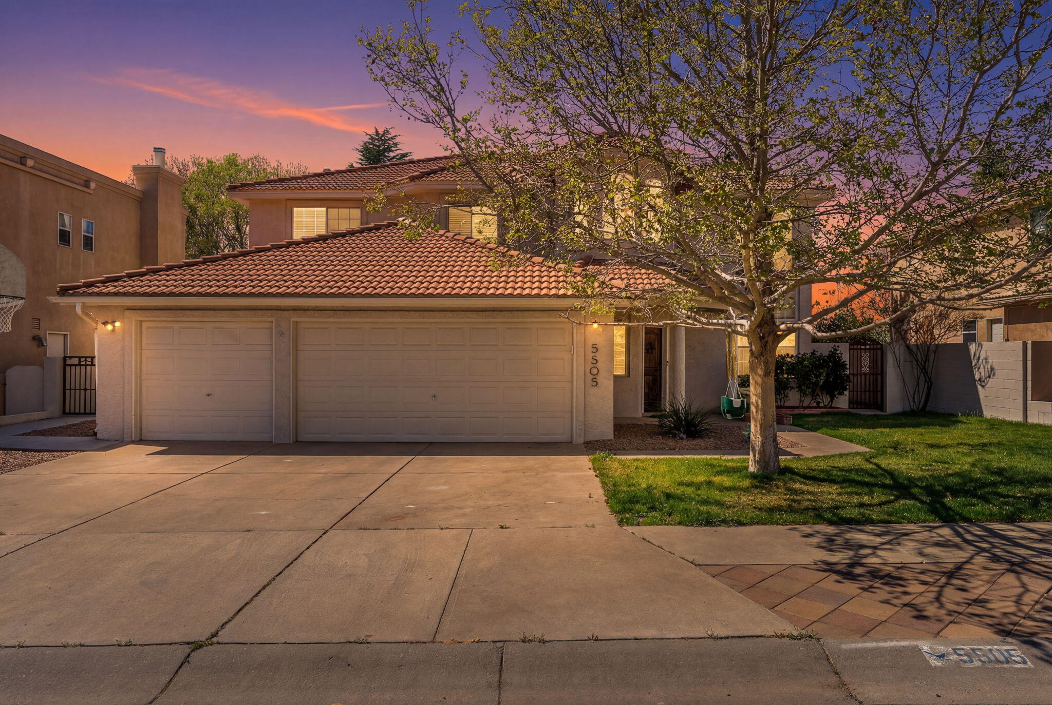 5505 Camino Arbustos NE