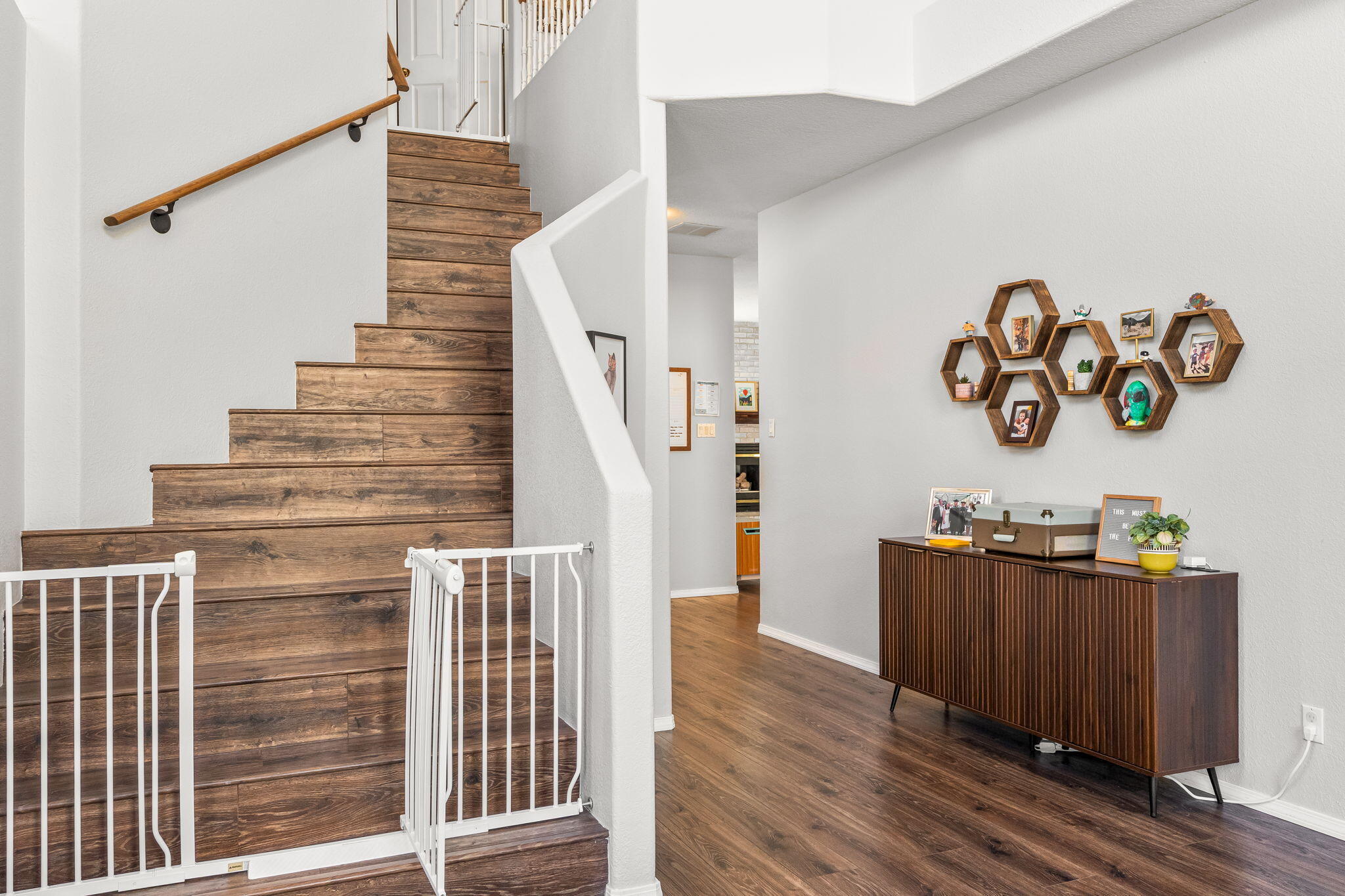 5505 Camino Arbustos NE