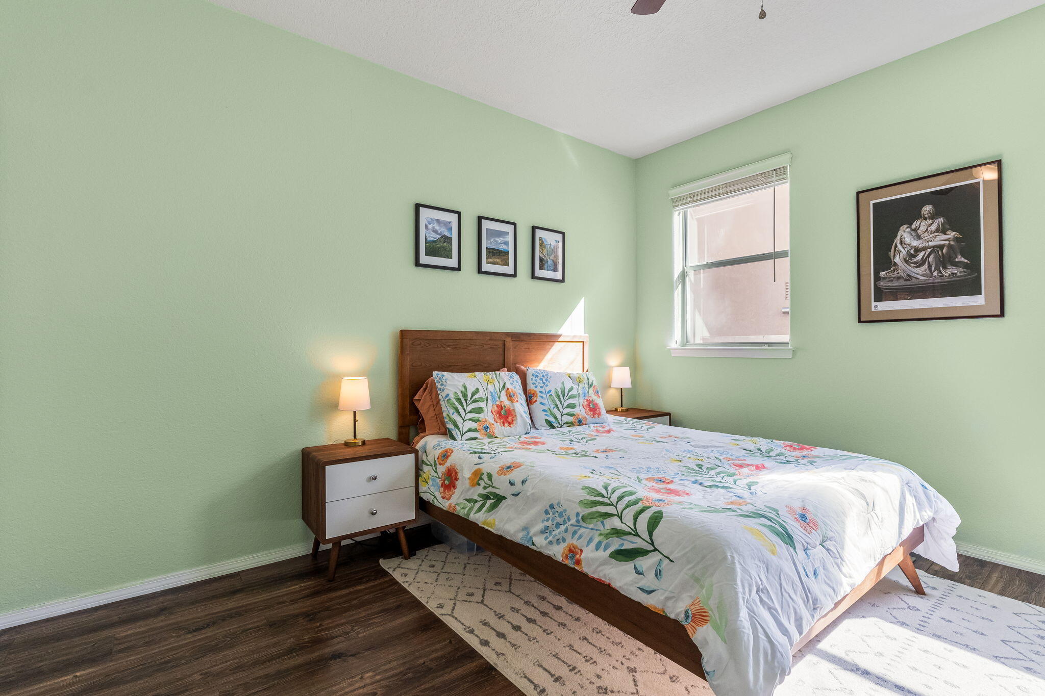 5505 Camino Arbustos NE
