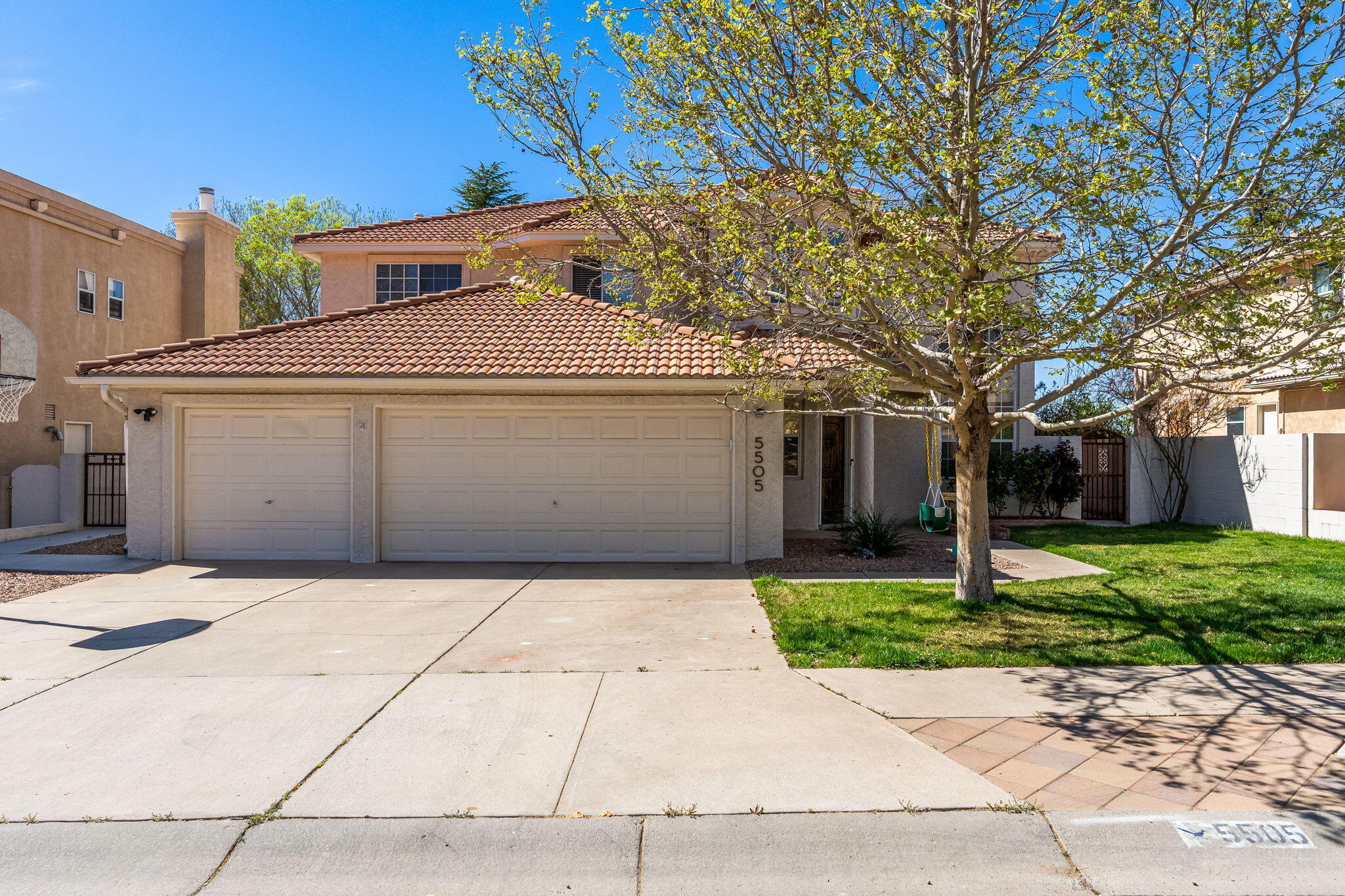 5505 Camino Arbustos NE