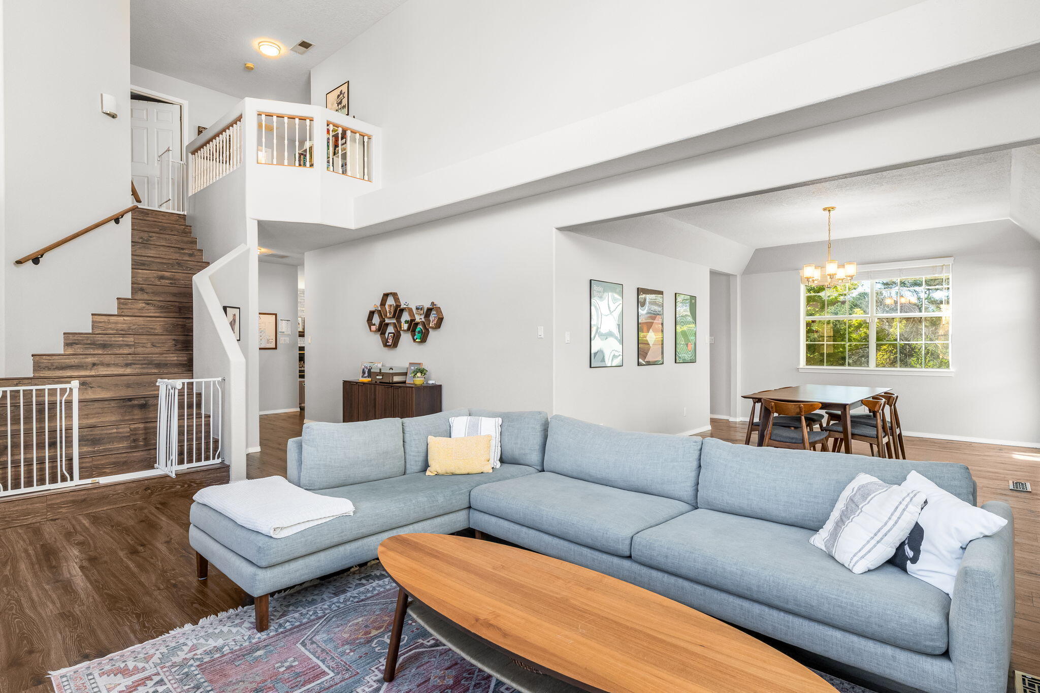 5505 Camino Arbustos NE
