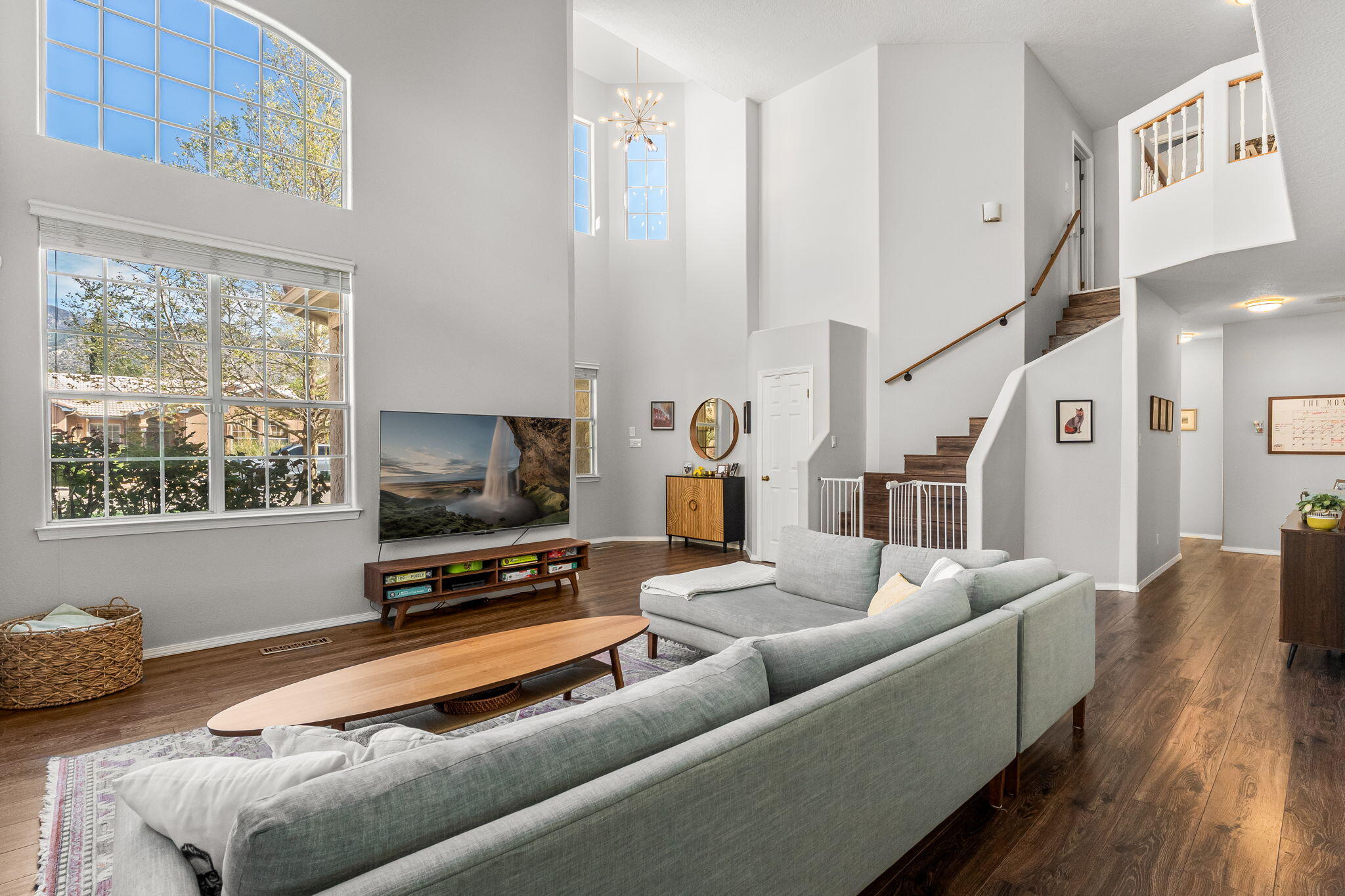 5505 Camino Arbustos NE