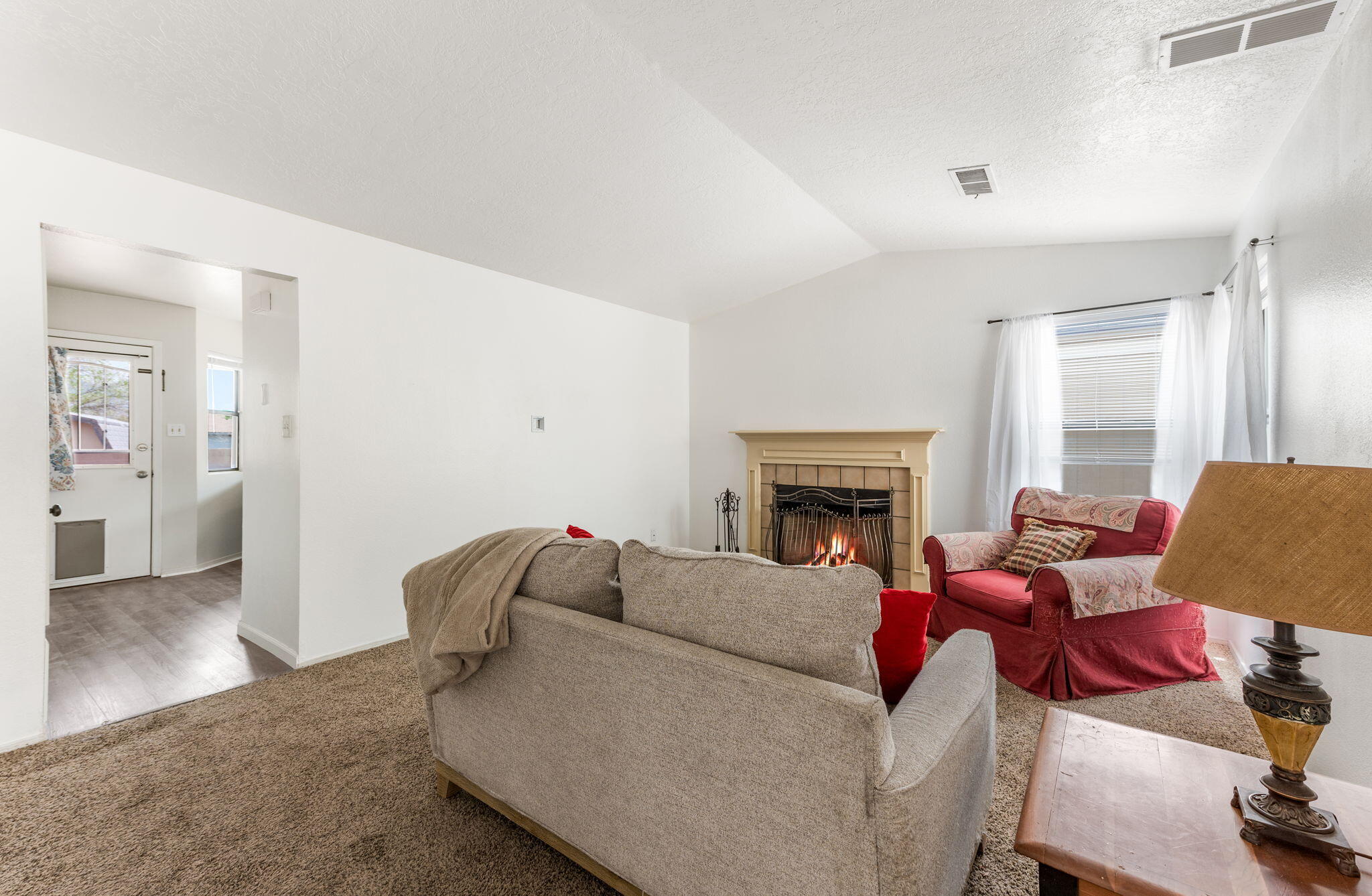 332 Sundt Court NE