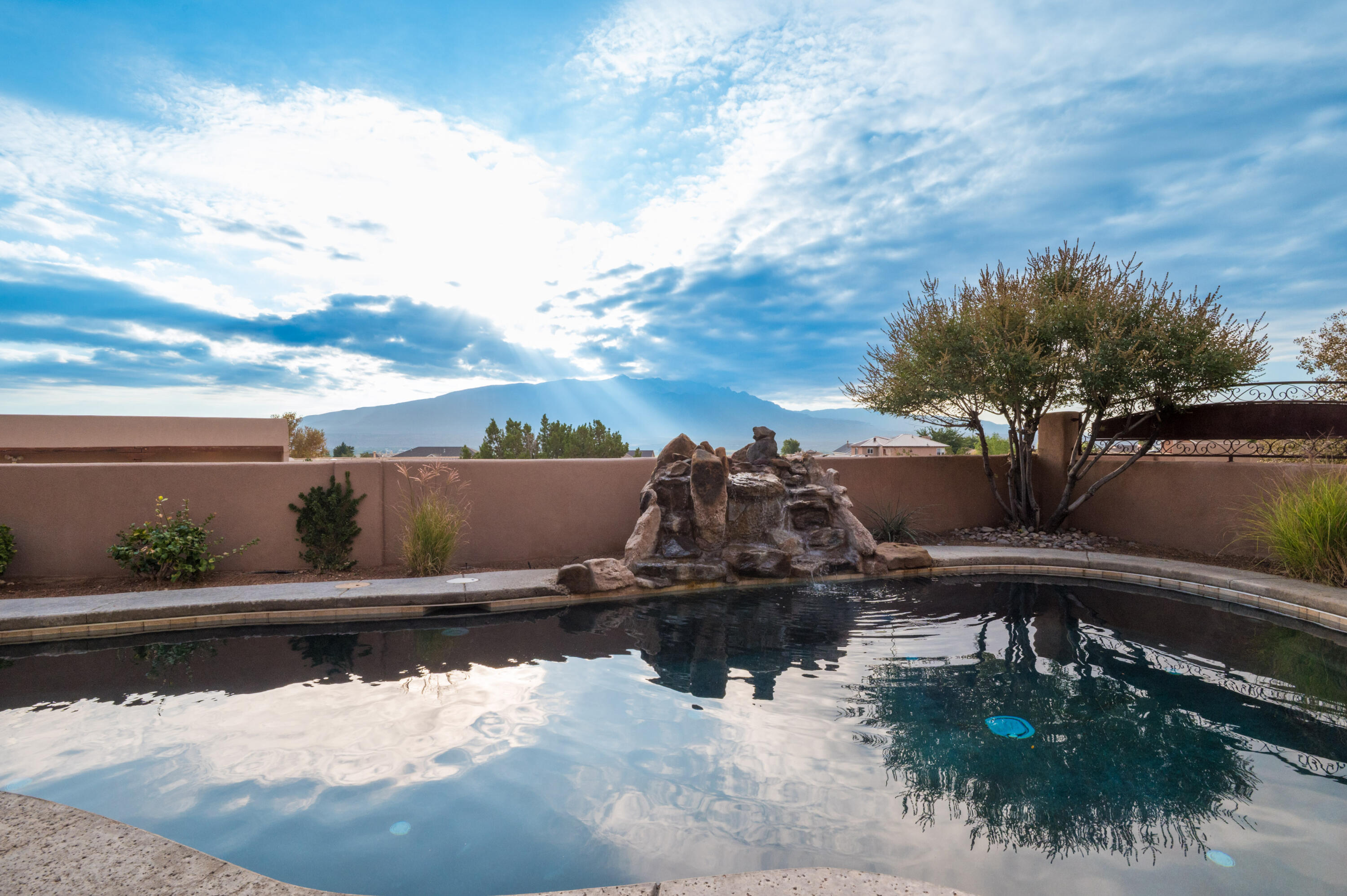 6917 Chapingo Road NE