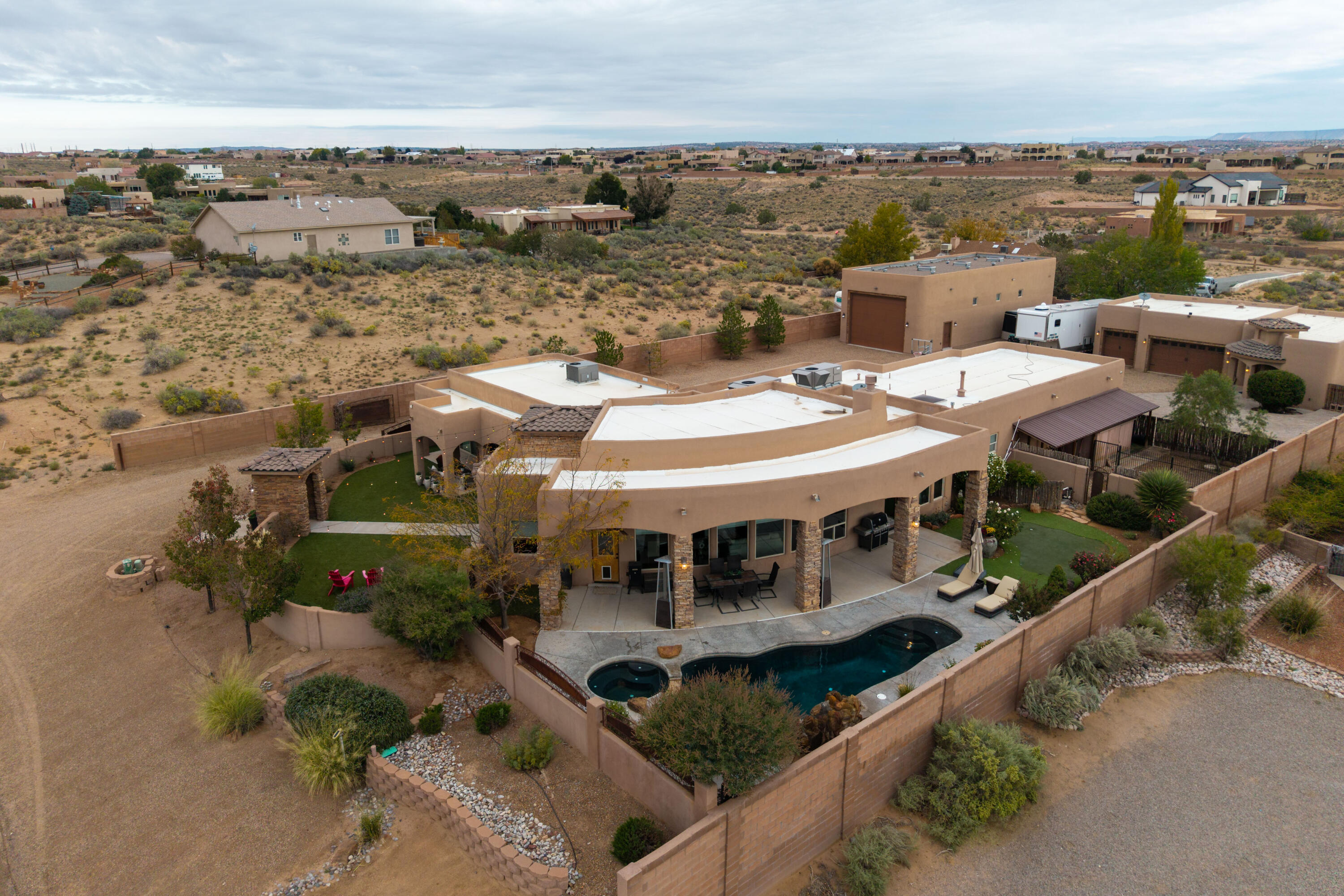 6917 Chapingo Road NE