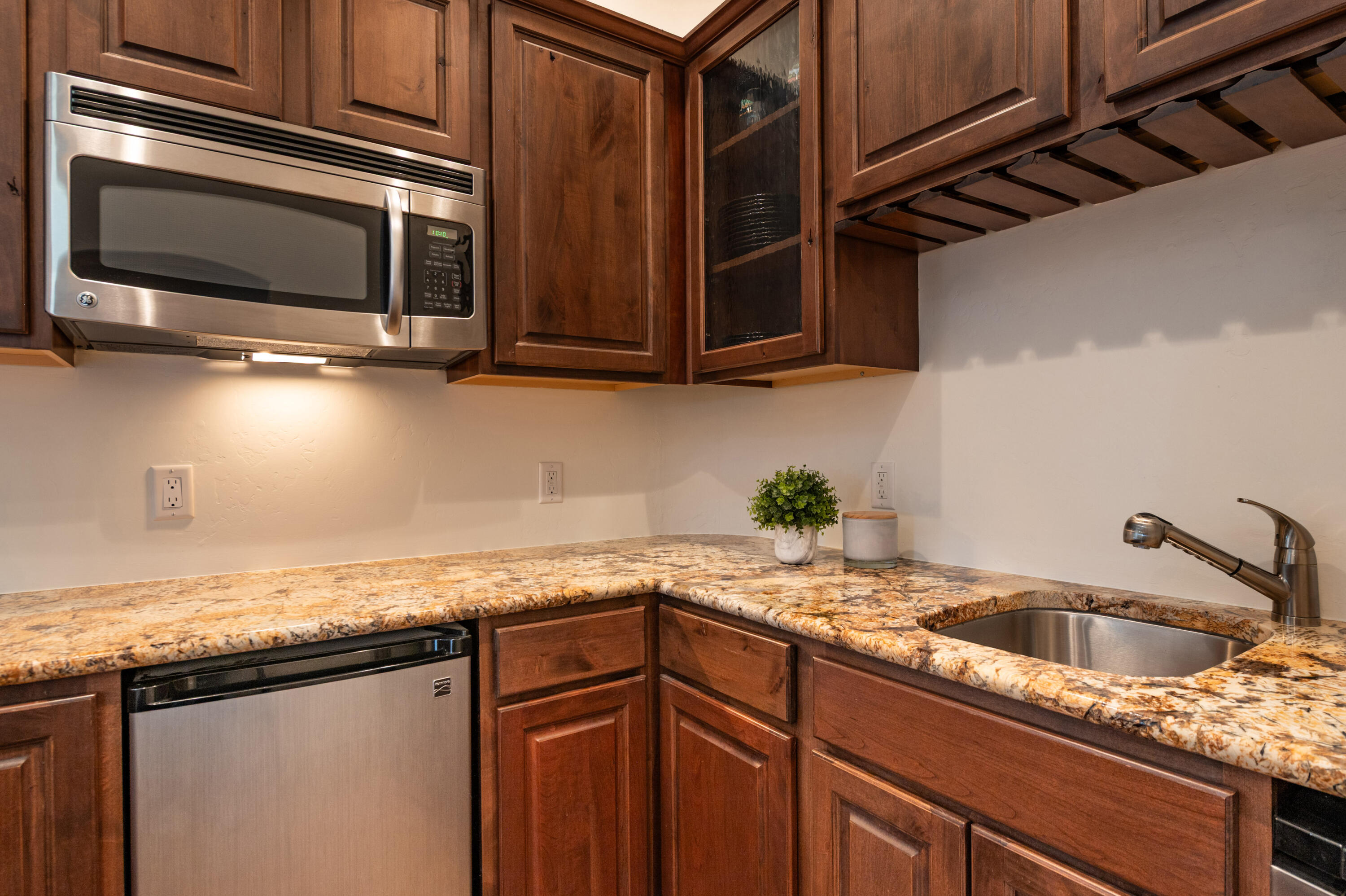 6917 Chapingo Road NE