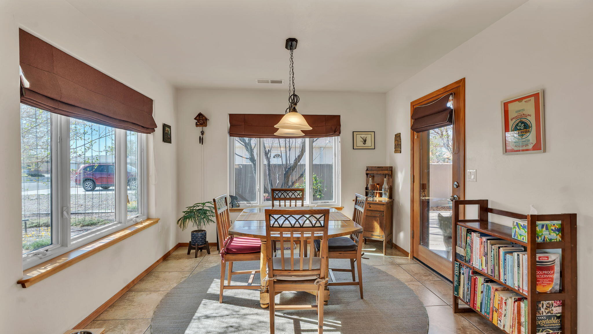 1203 Avenida De Pajarito