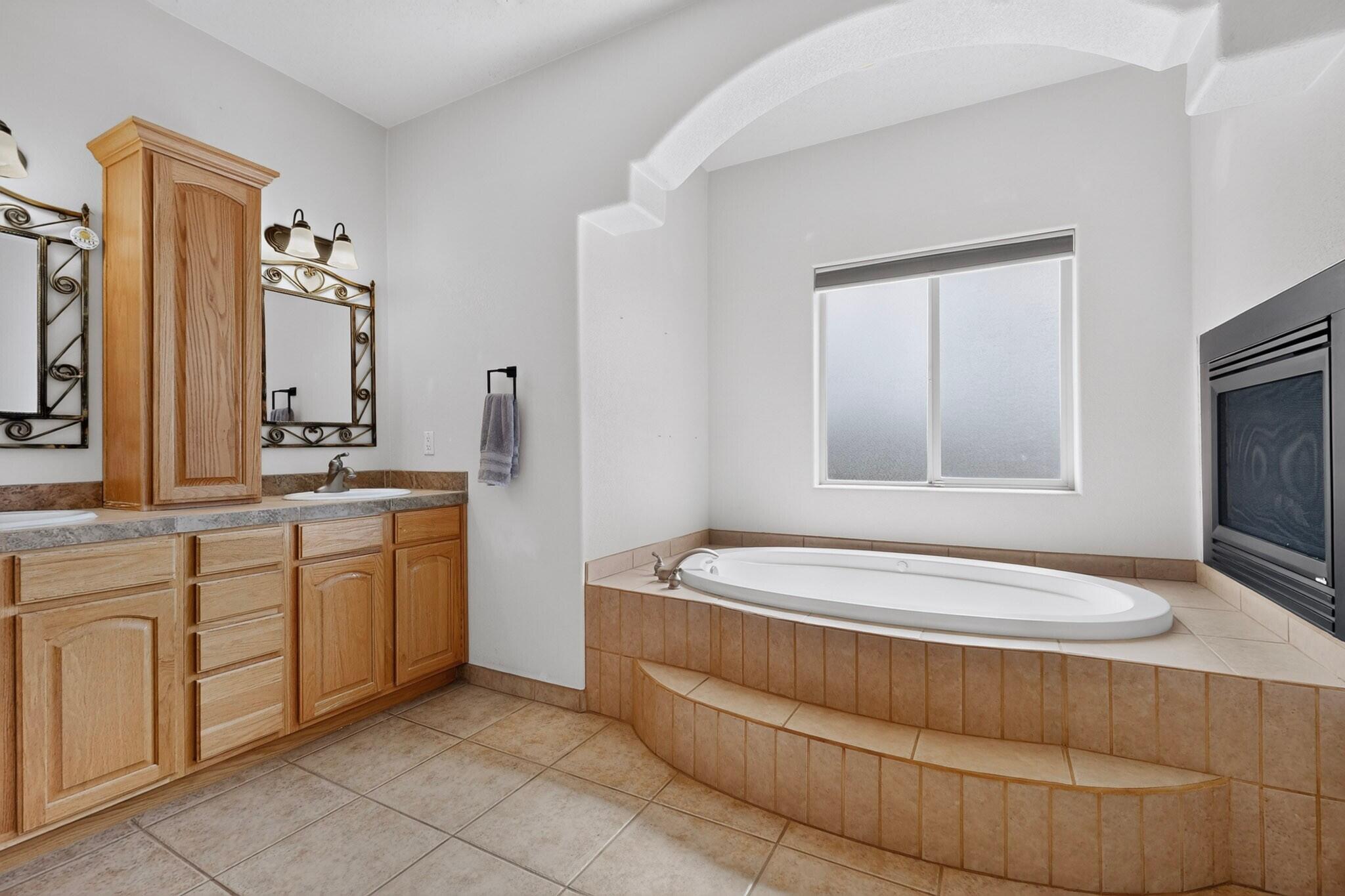 9905 Cardinal Street NW