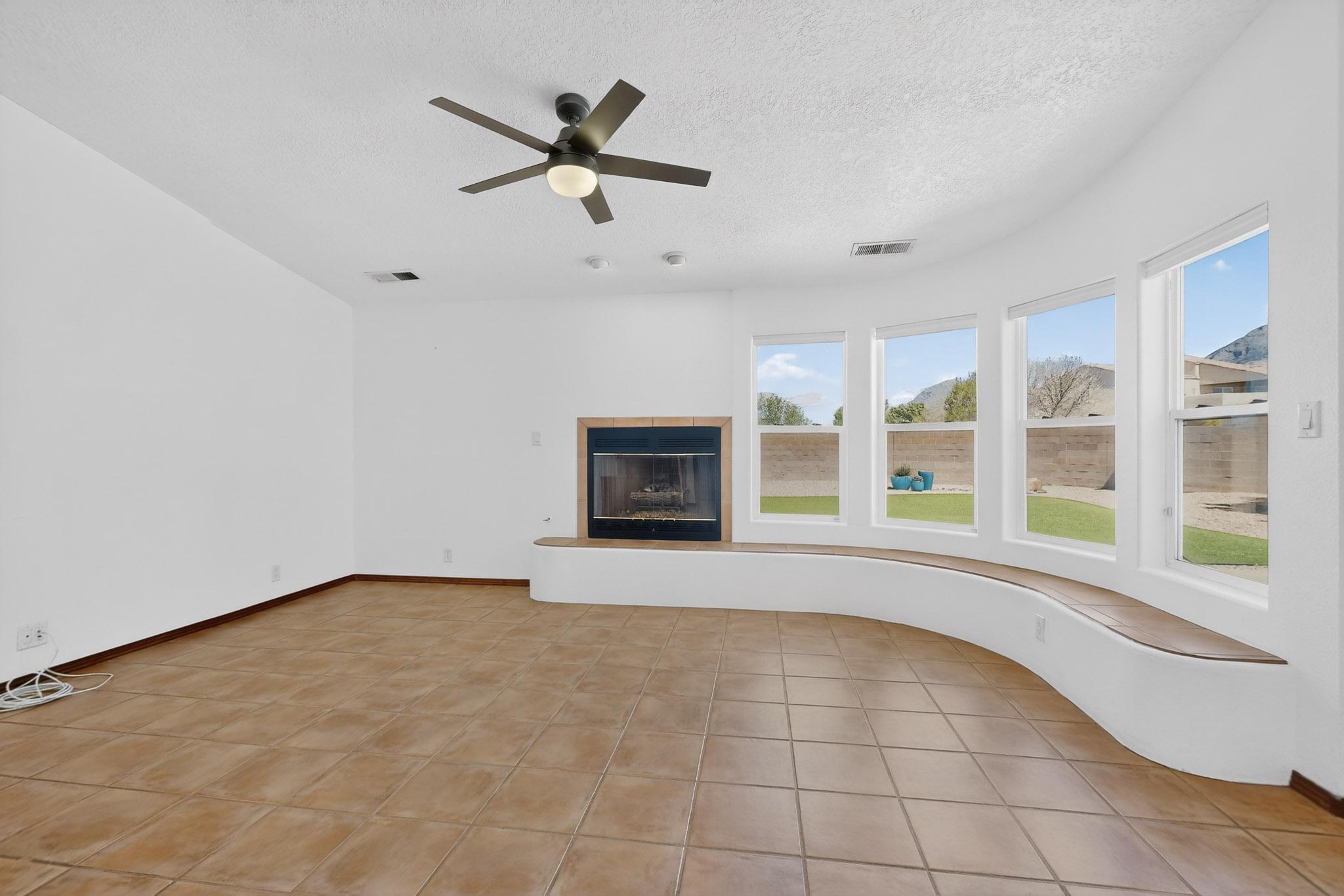 9507 Corona Avenue NE