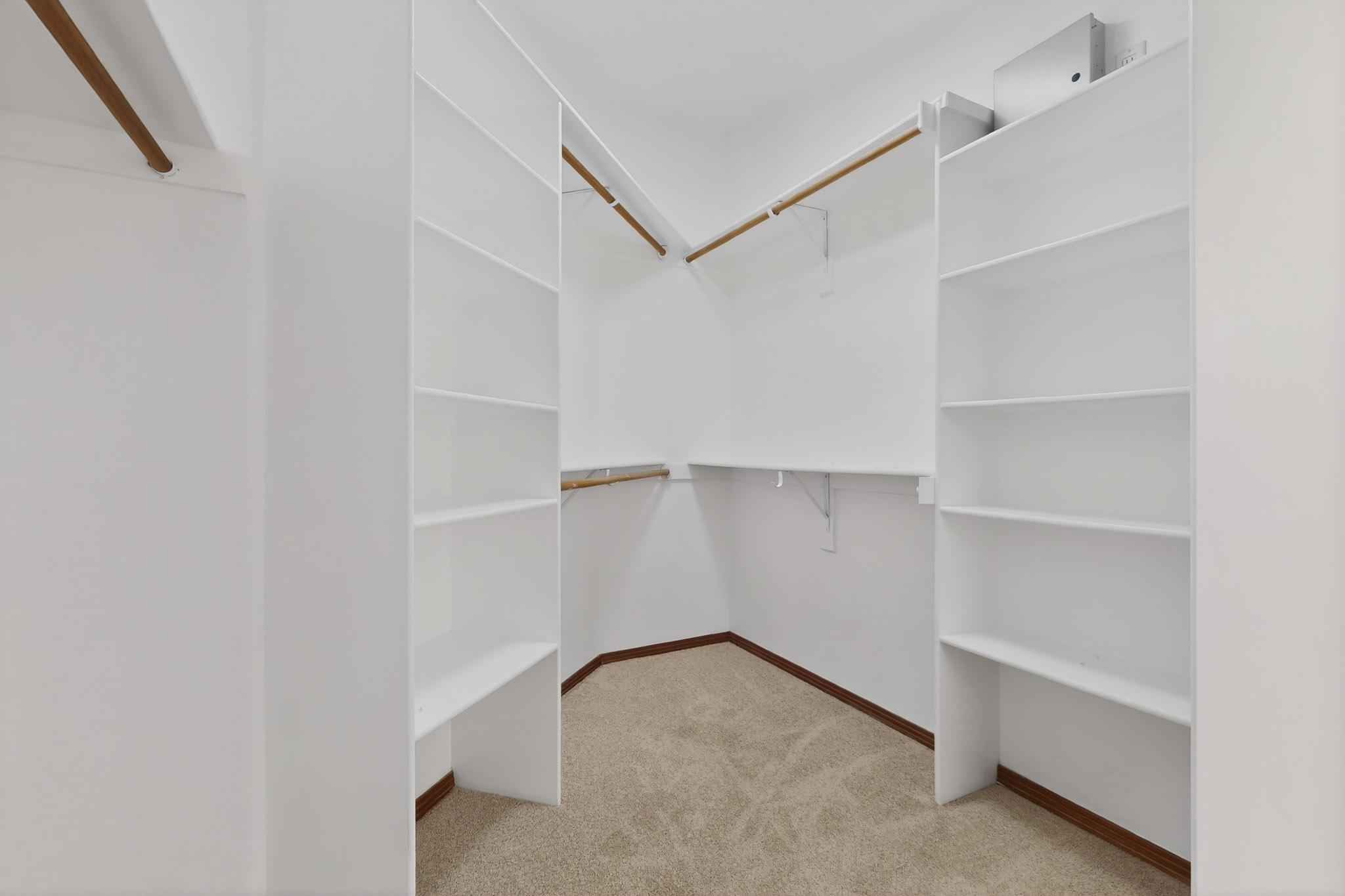 9507 Corona Avenue NE