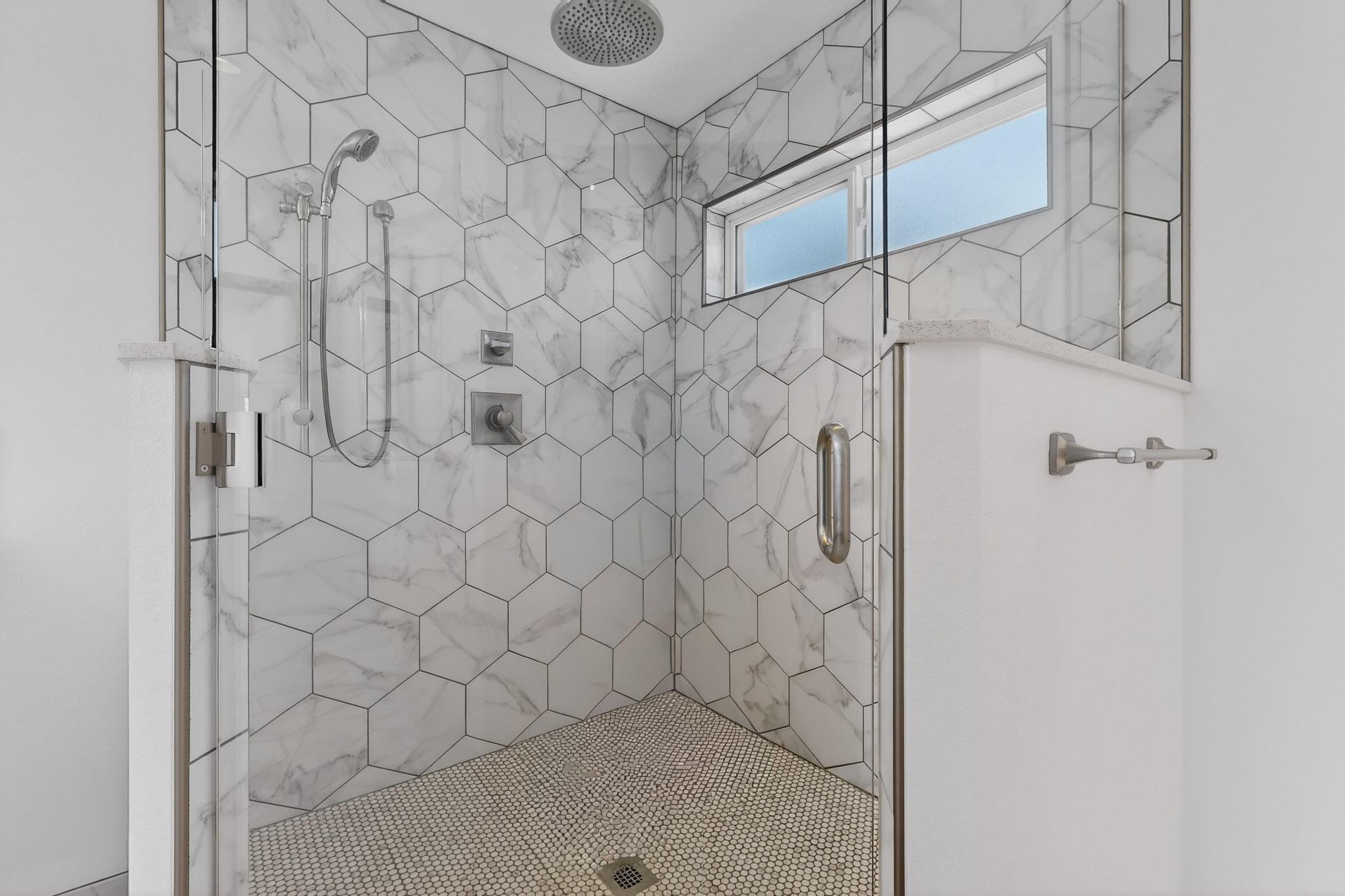 9507 Corona Avenue NE