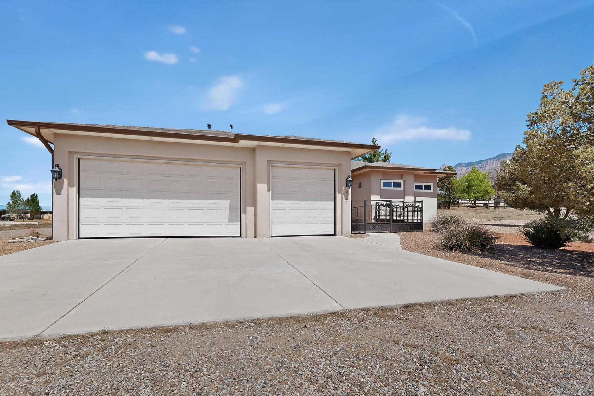 9507 Corona Avenue NE