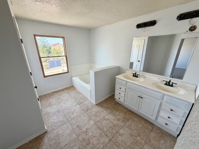 1332 Tesuque Court NE