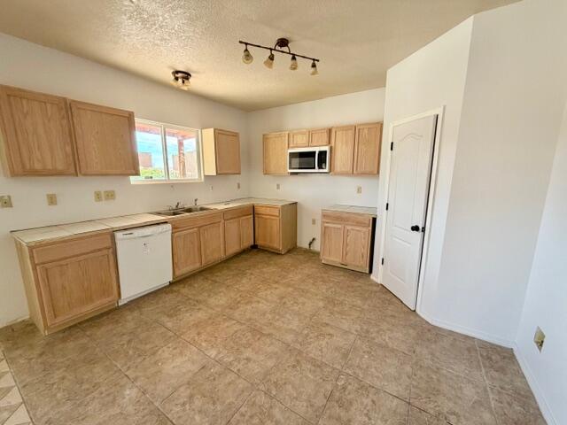 1332 Tesuque Court NE