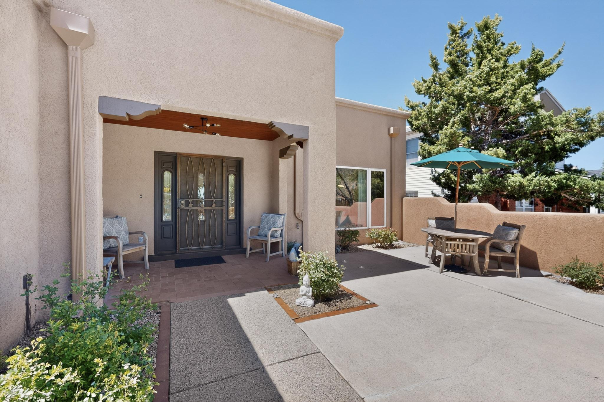 1109 Daskalos Drive NE