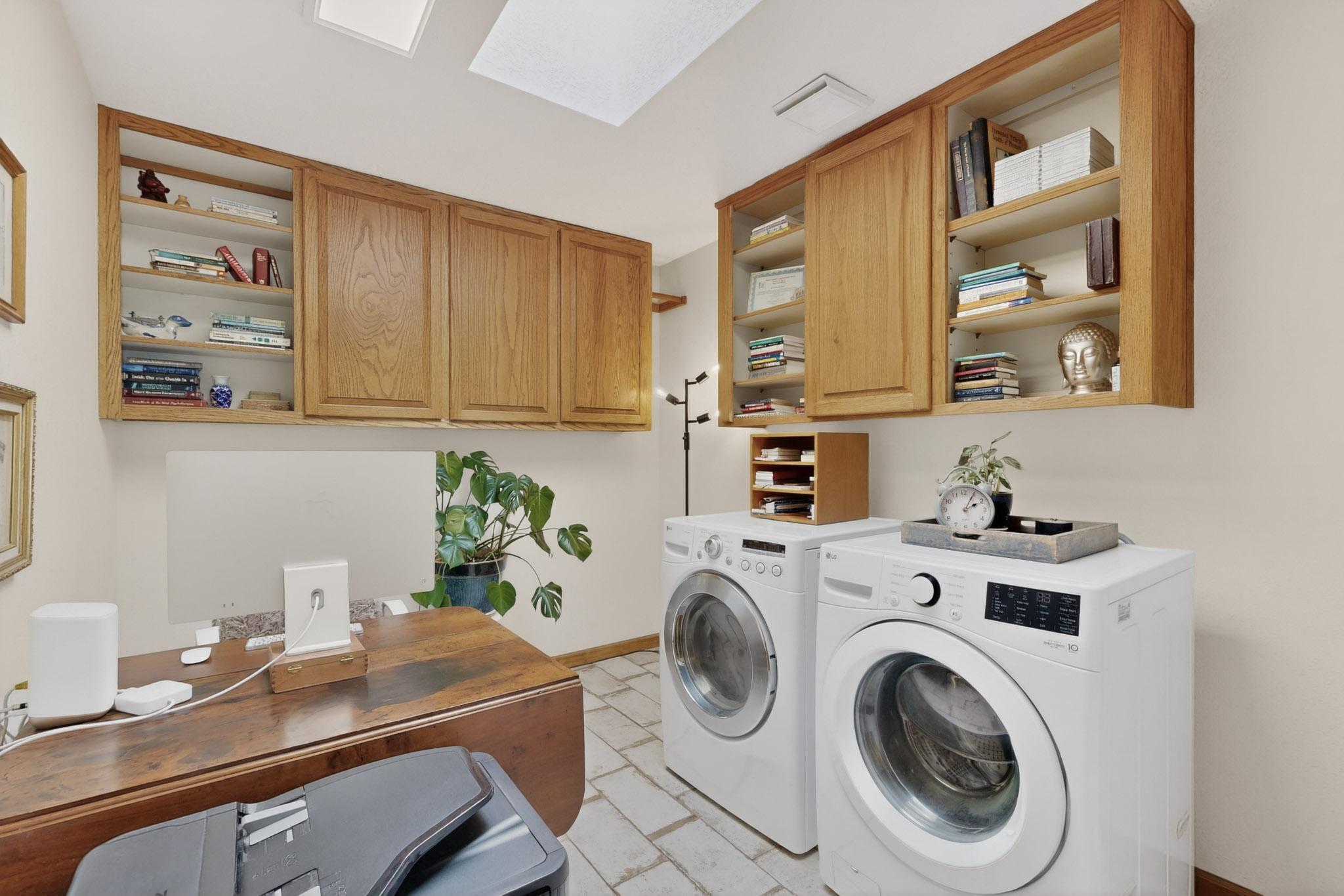 1109 Daskalos Drive NE