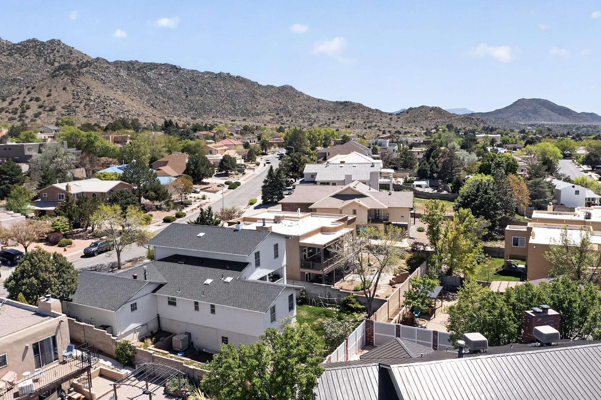 1109 Daskalos Drive NE