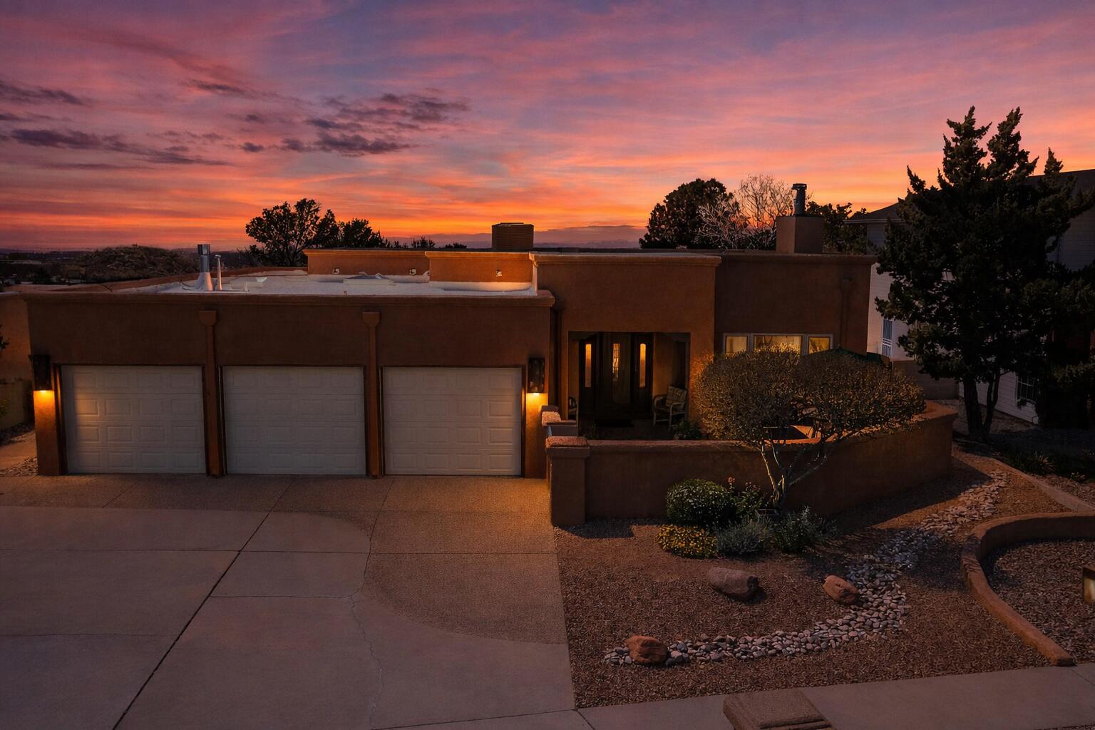 1109 Daskalos Drive NE