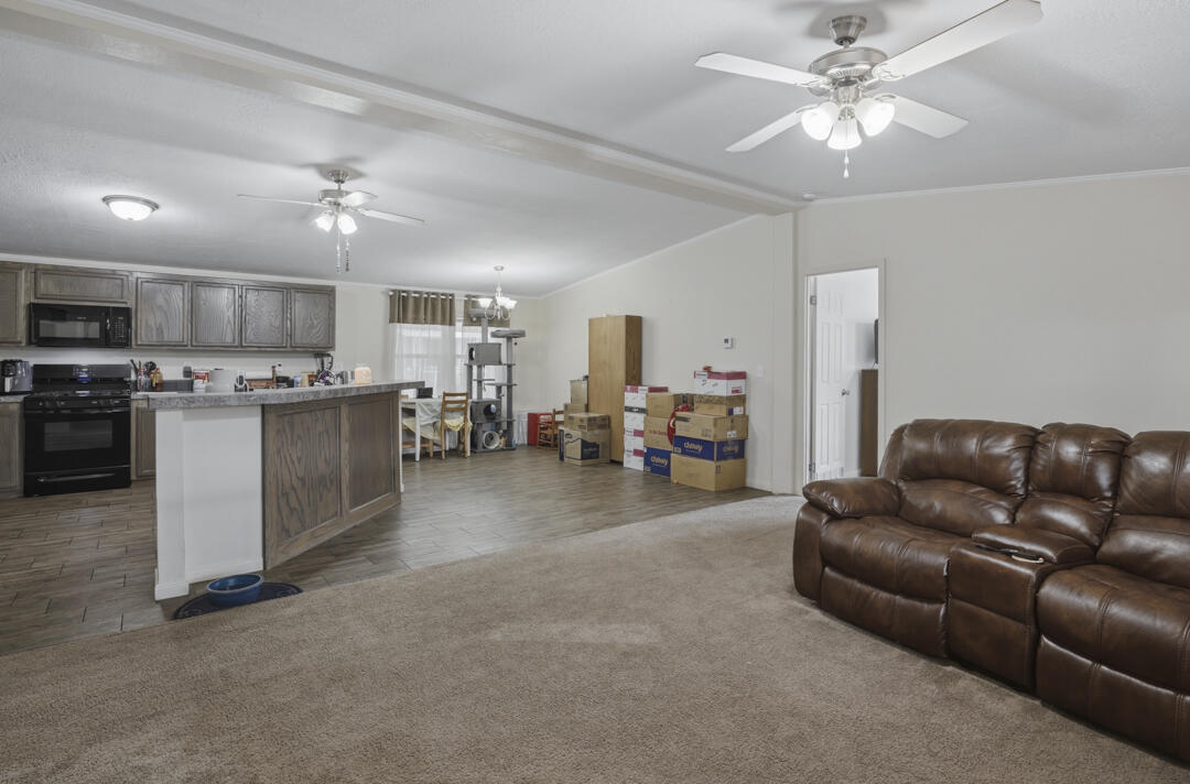 605 Doe Lane SE