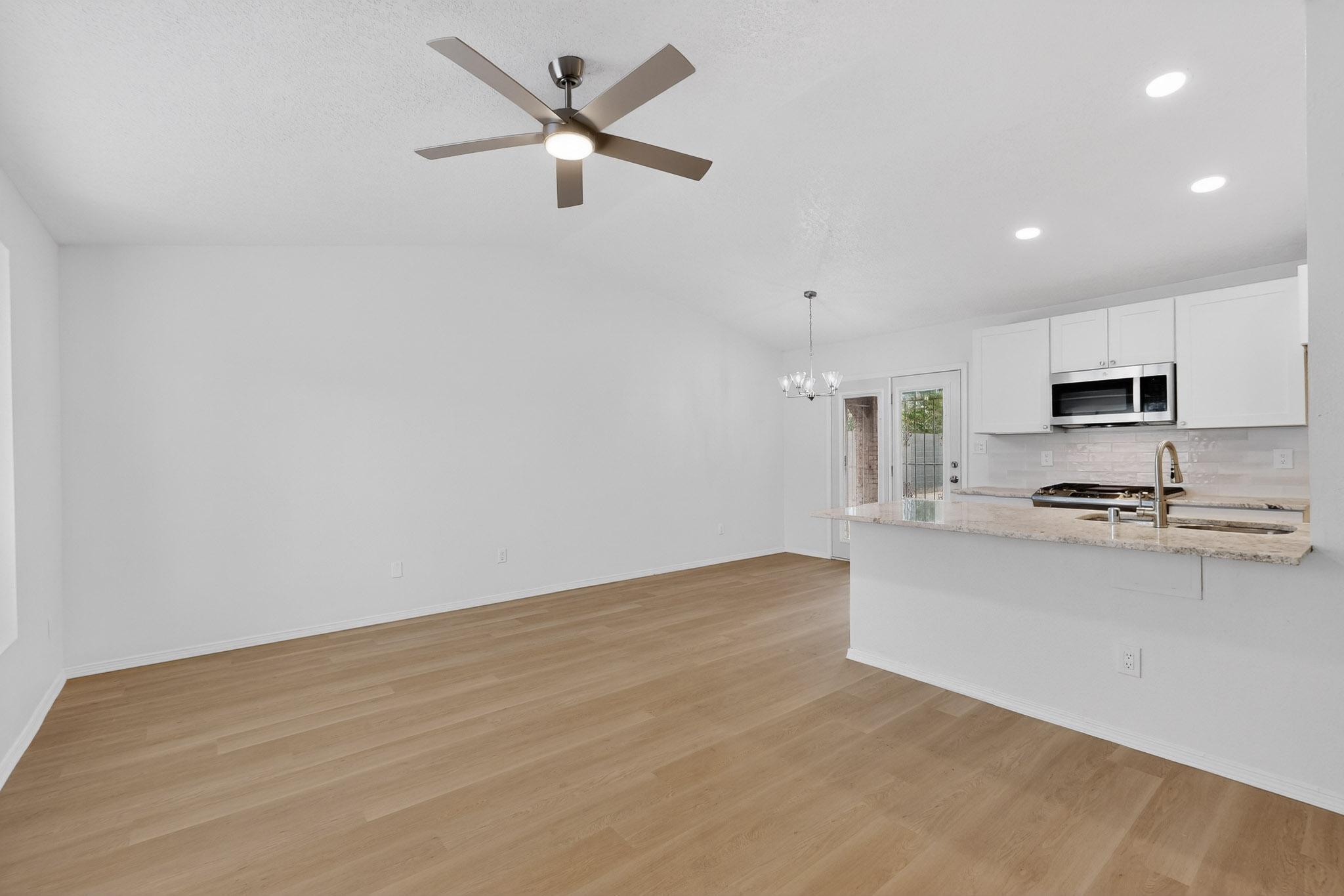 704 Sandpiper Drive SW