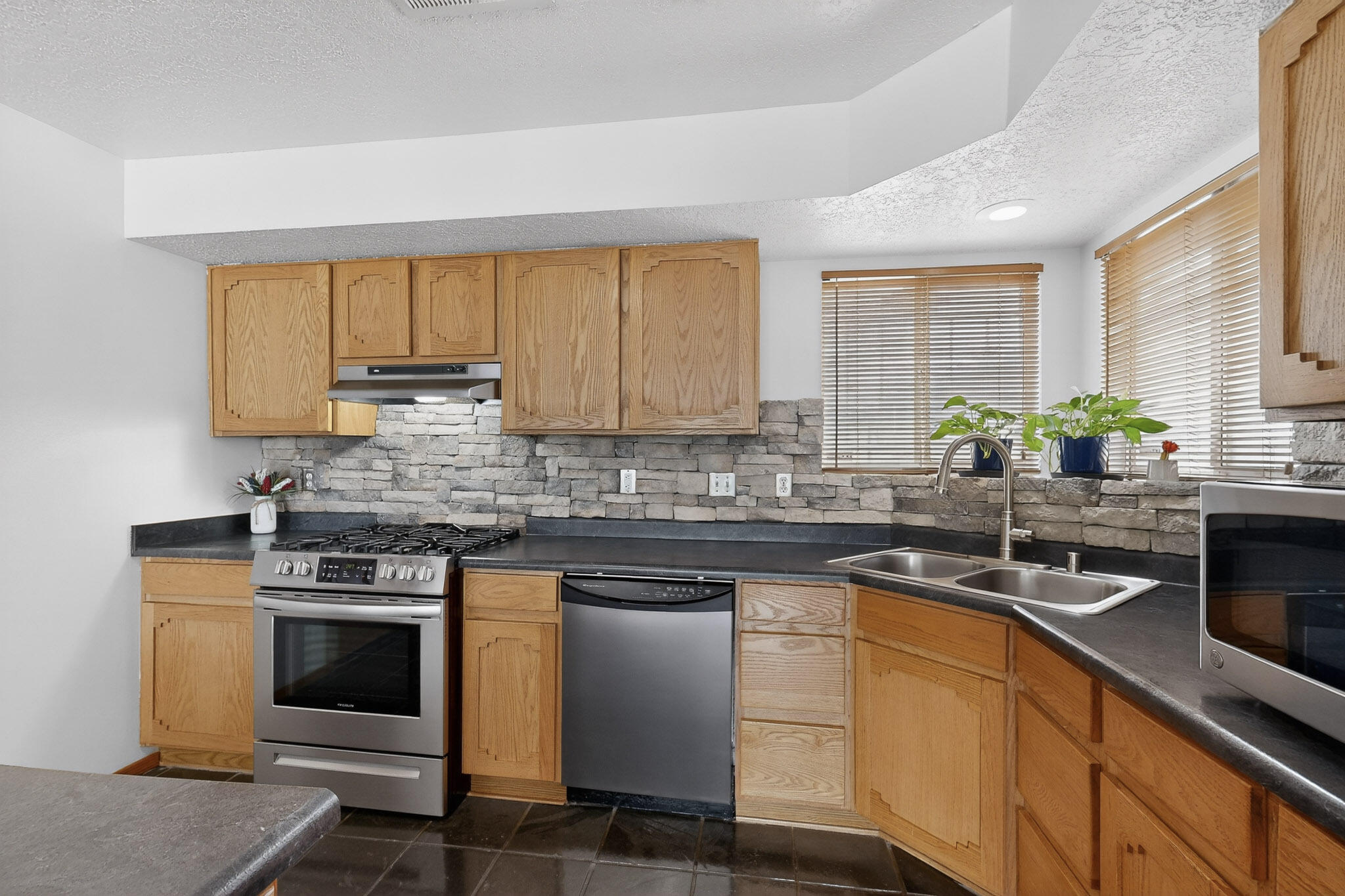 832 Monticello Park Drive SE