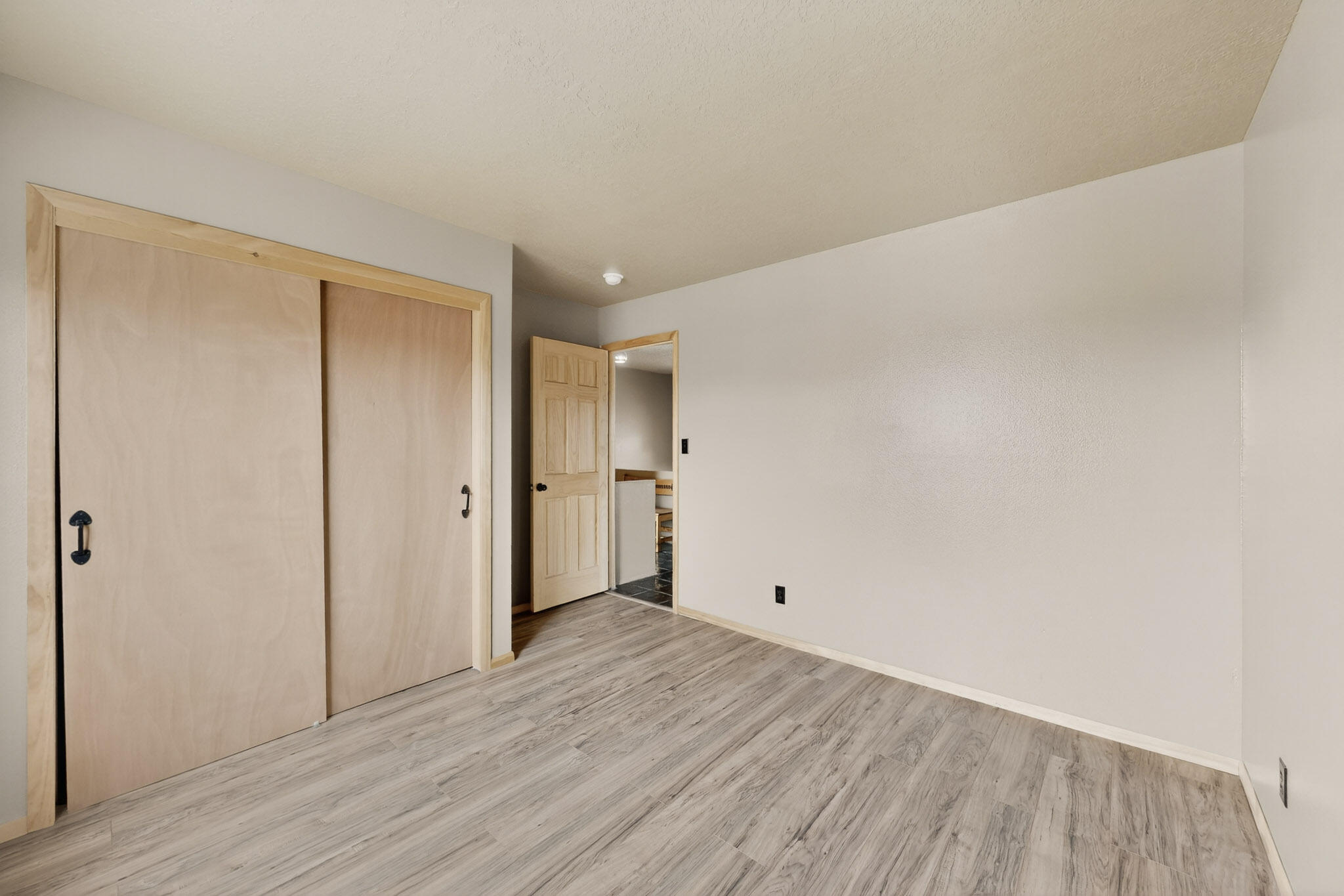 832 Monticello Park Drive SE